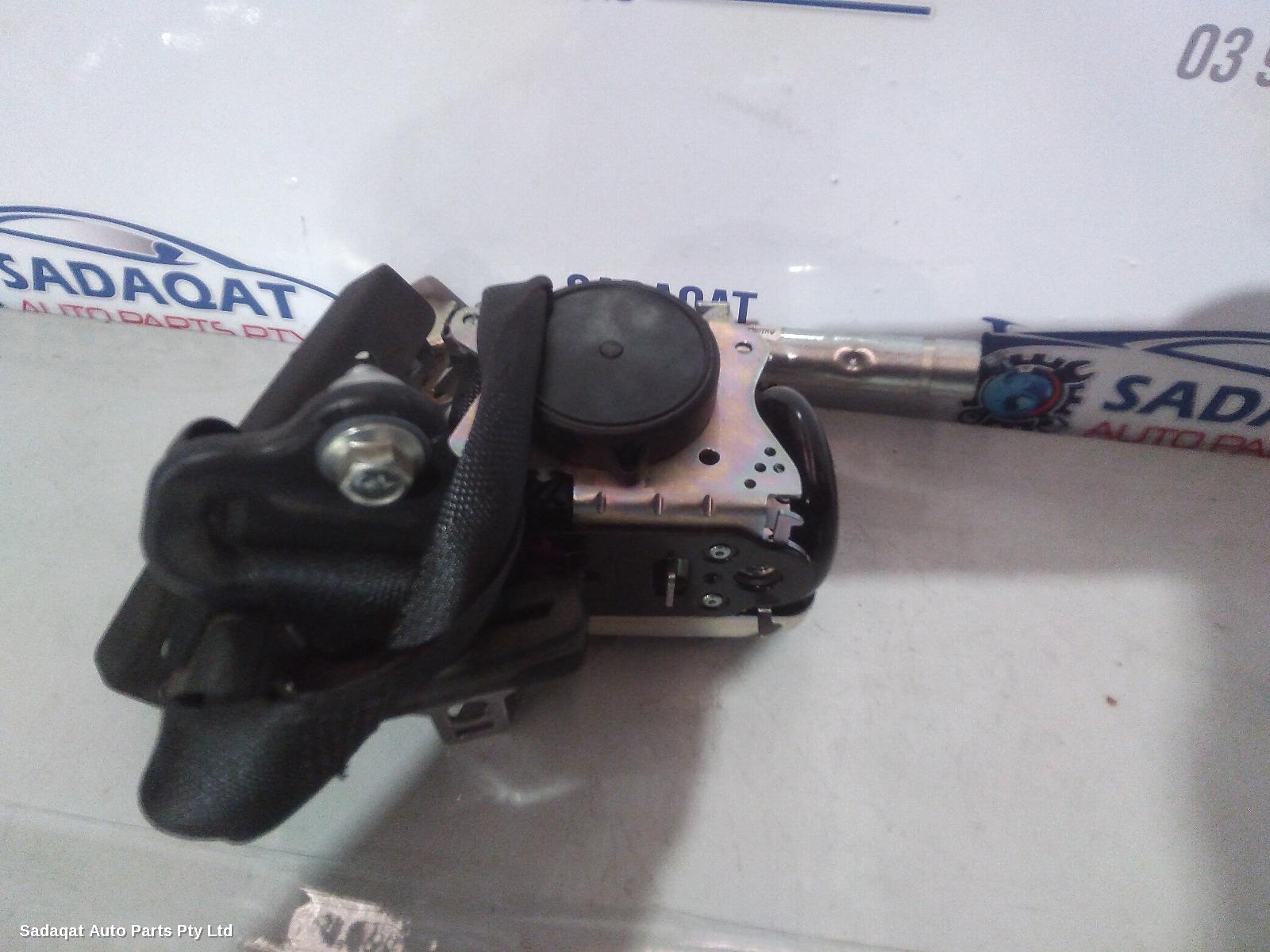 Nissan Juke Seatbelt/stalk