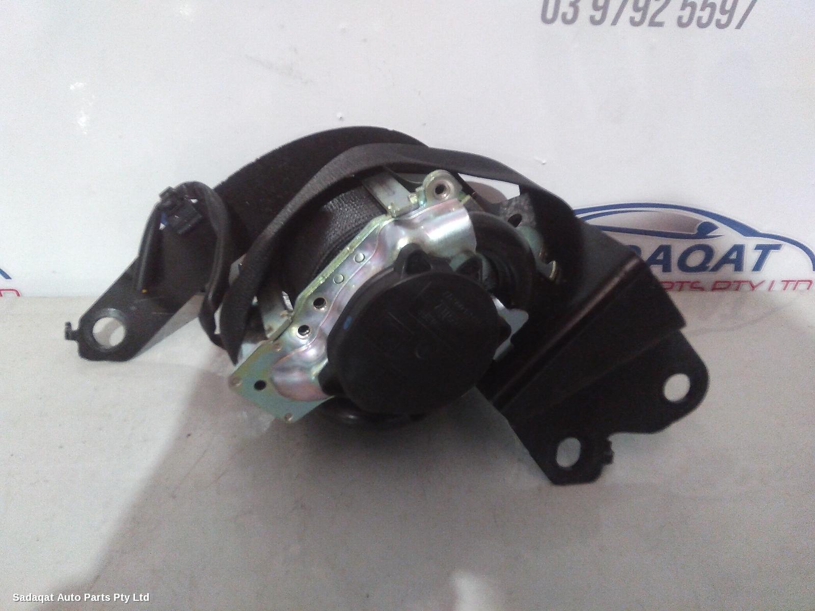 Nissan Juke Seatbelt/stalk