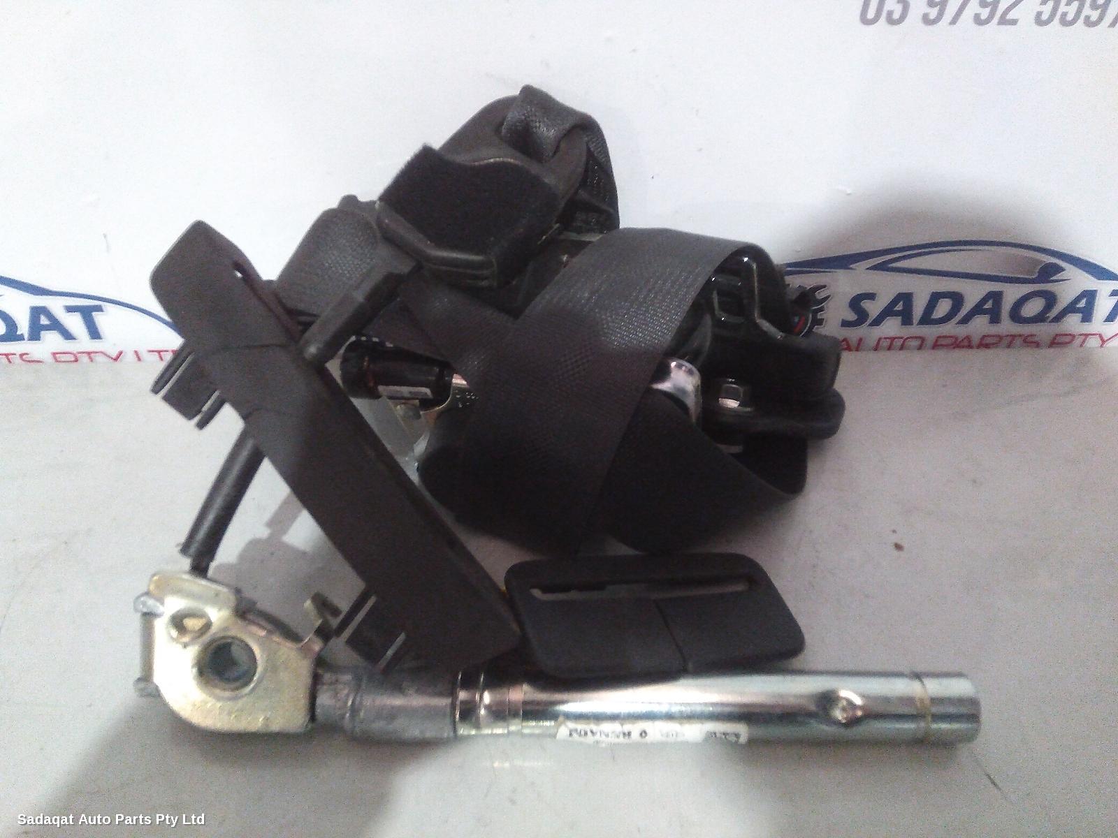 Nissan Juke Seatbelt/stalk