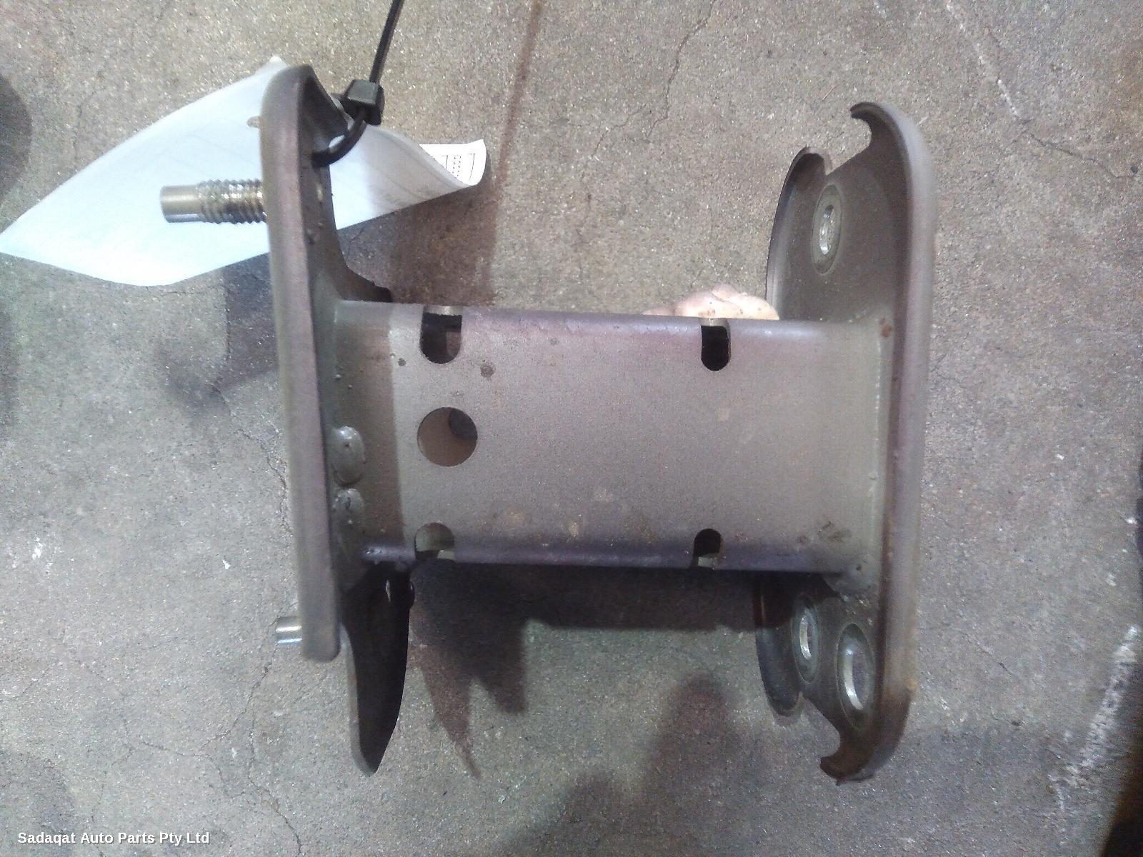 Nissan Juke R/bar Bracket/reinfo