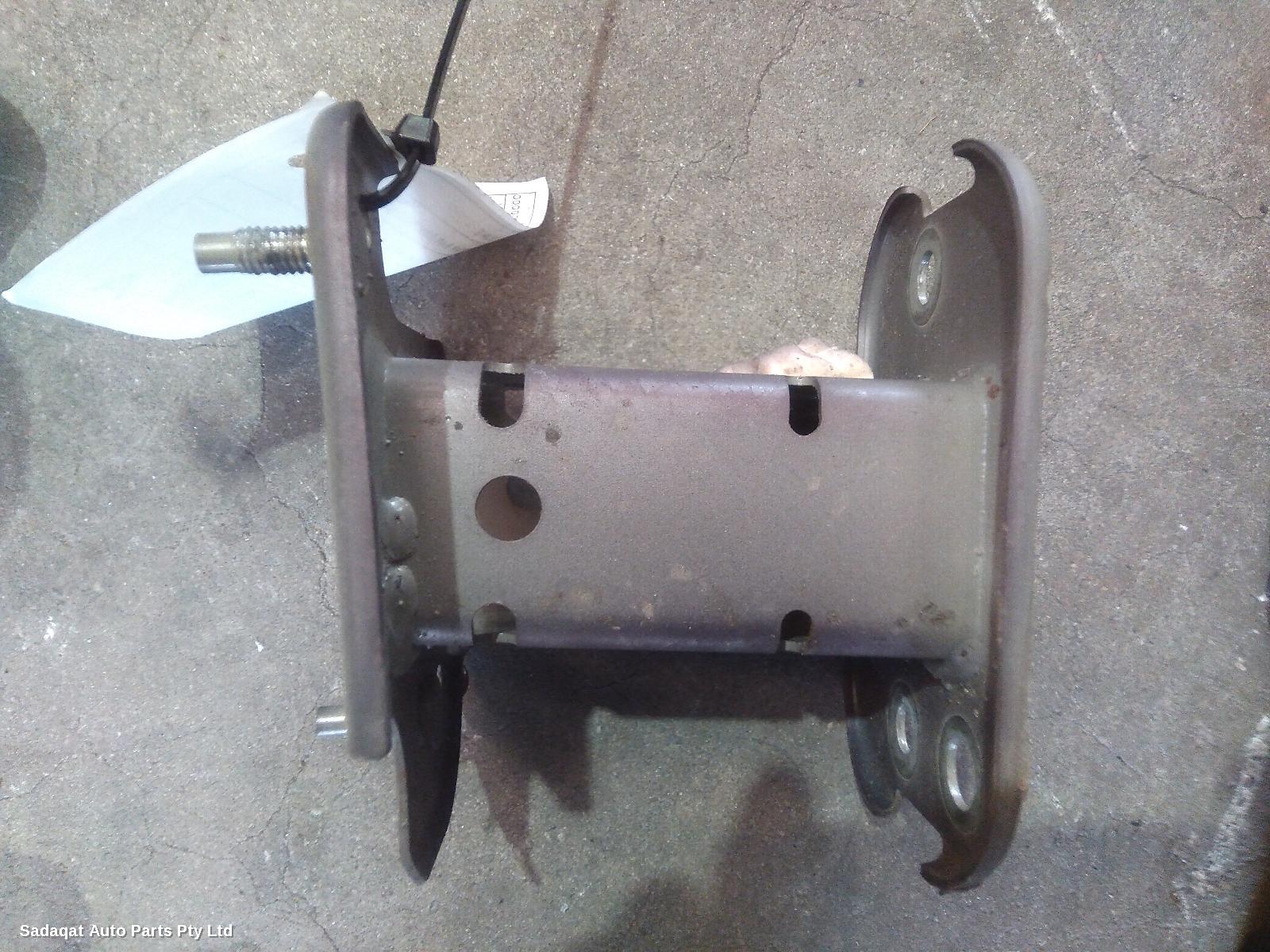 Nissan Juke R/bar Bracket/reinfo