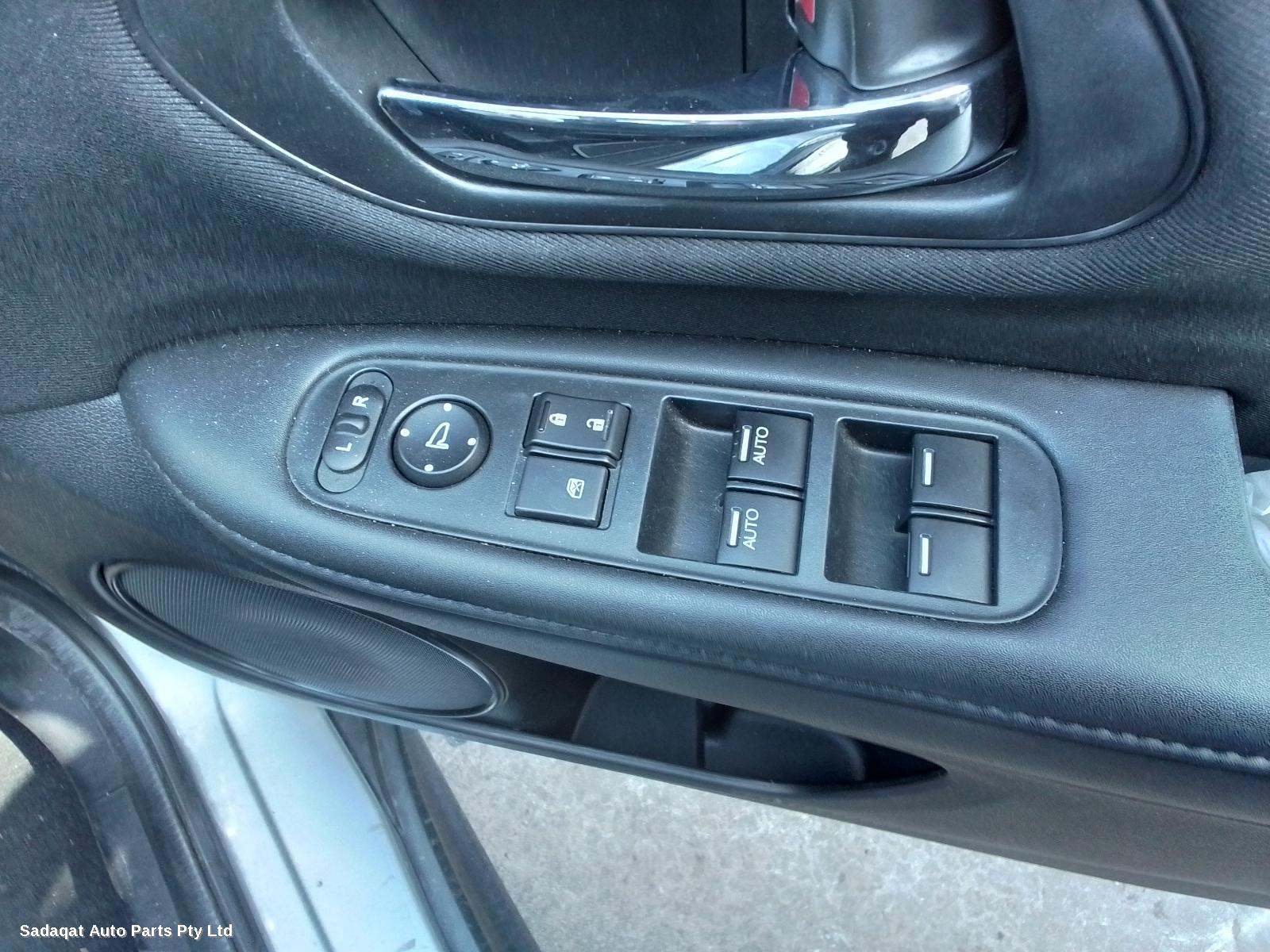 Honda Hrv Right Front Door
