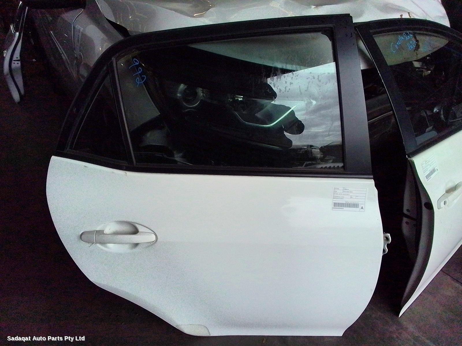 Toyota Corolla Right_rear_door_sliding