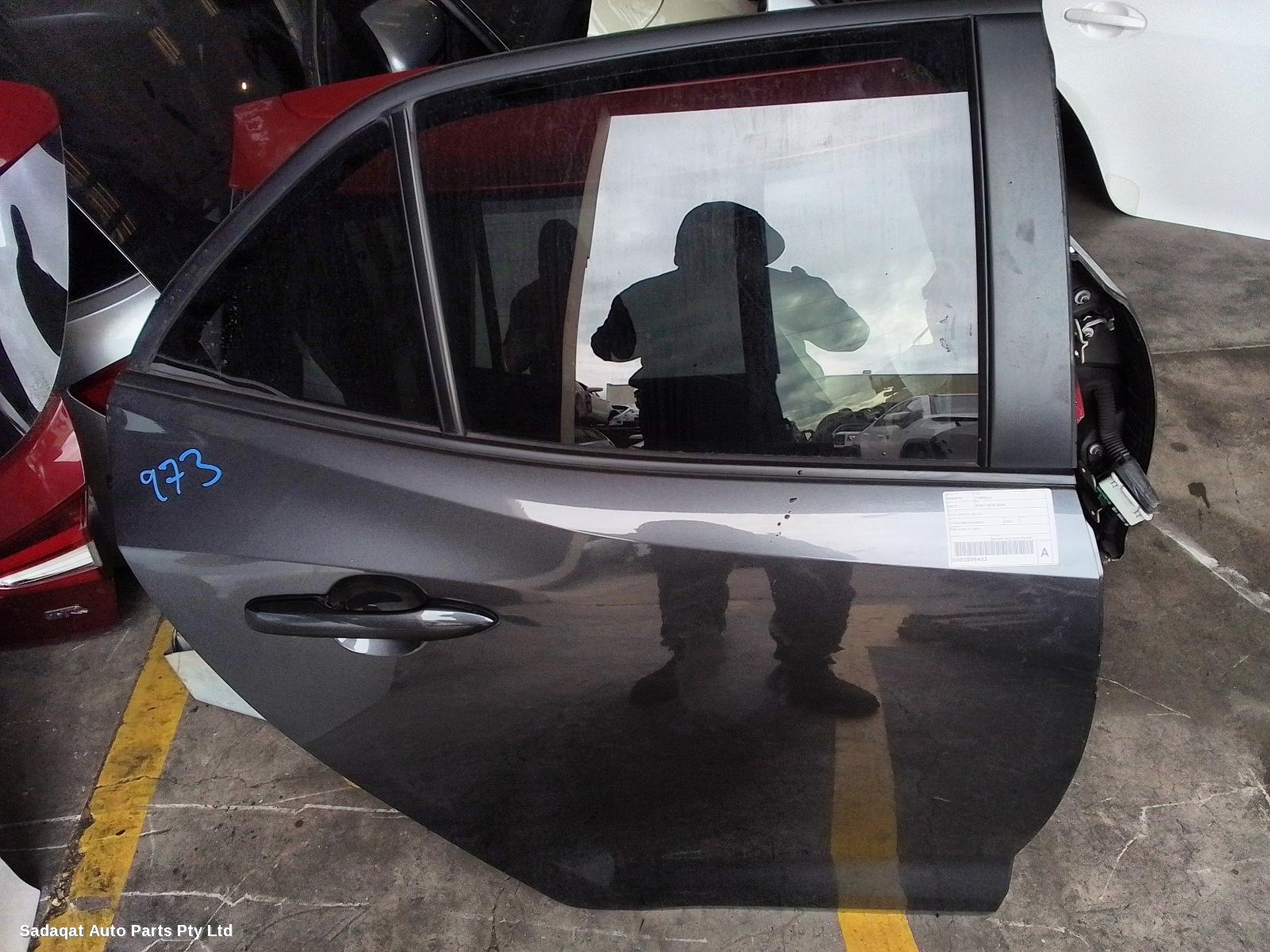 Toyota Corolla Right_rear_door_sliding