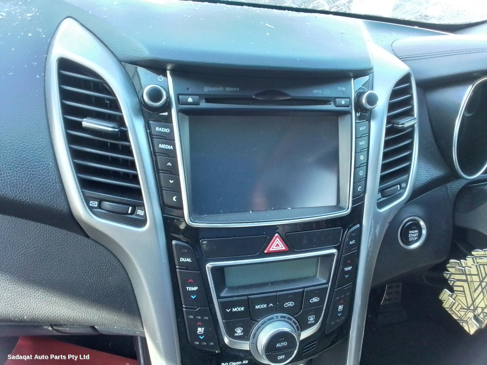 Hyundai I30 Radio/cd/dvd/sat/tv