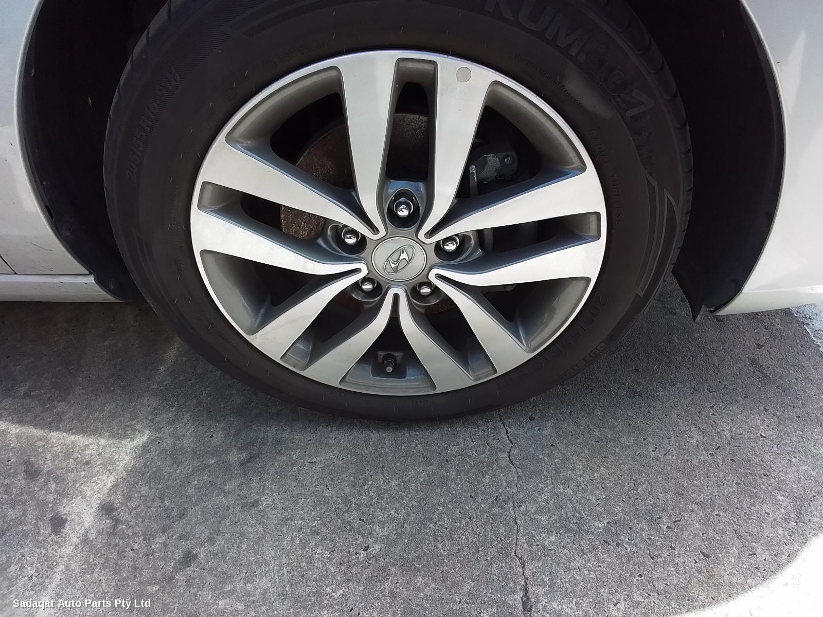 Hyundai I30 Left Door Mirror