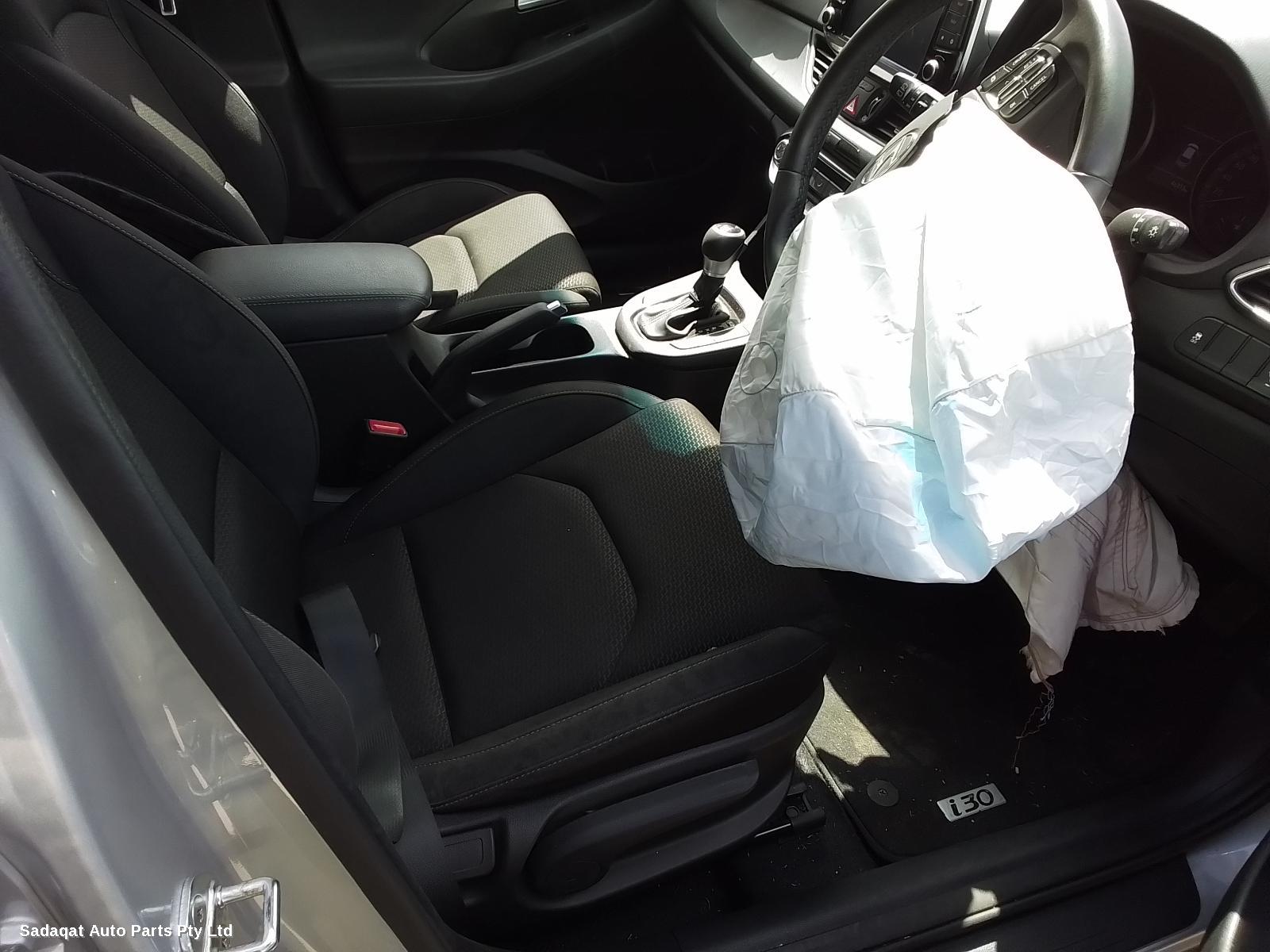 Hyundai I30 Left Door Mirror