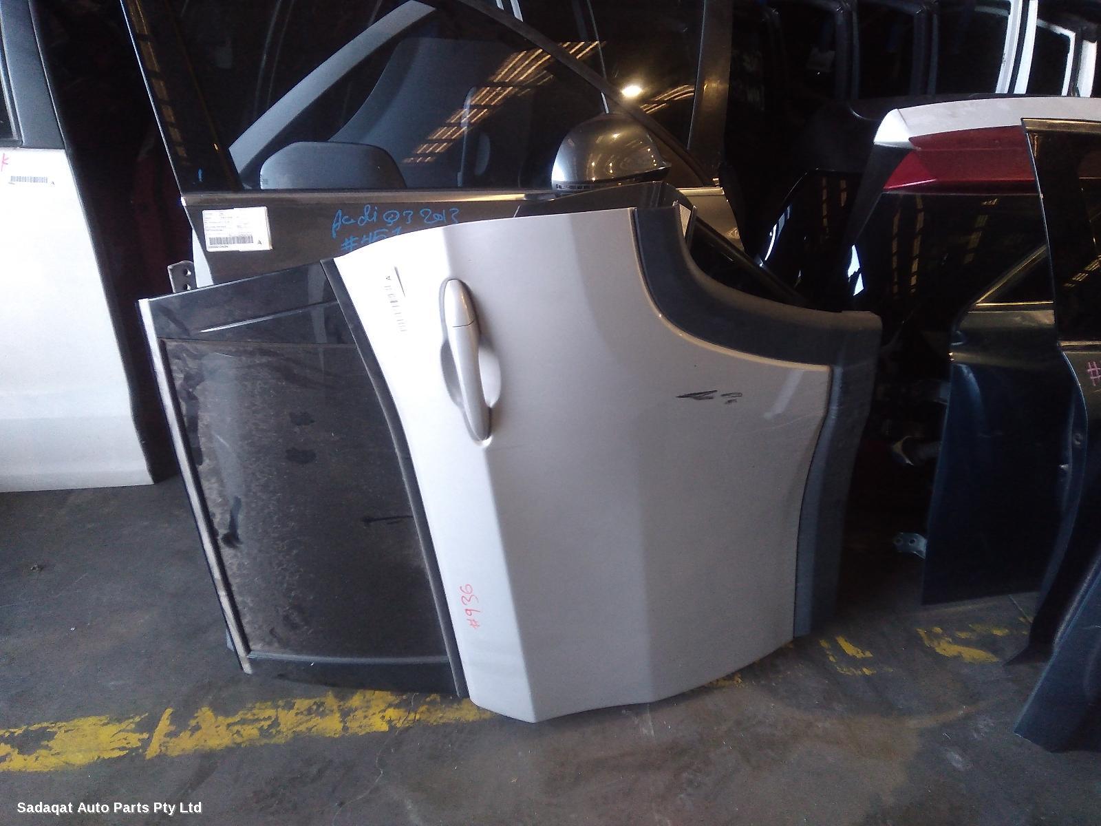 Jeep Compass Left Rear Door/sliding