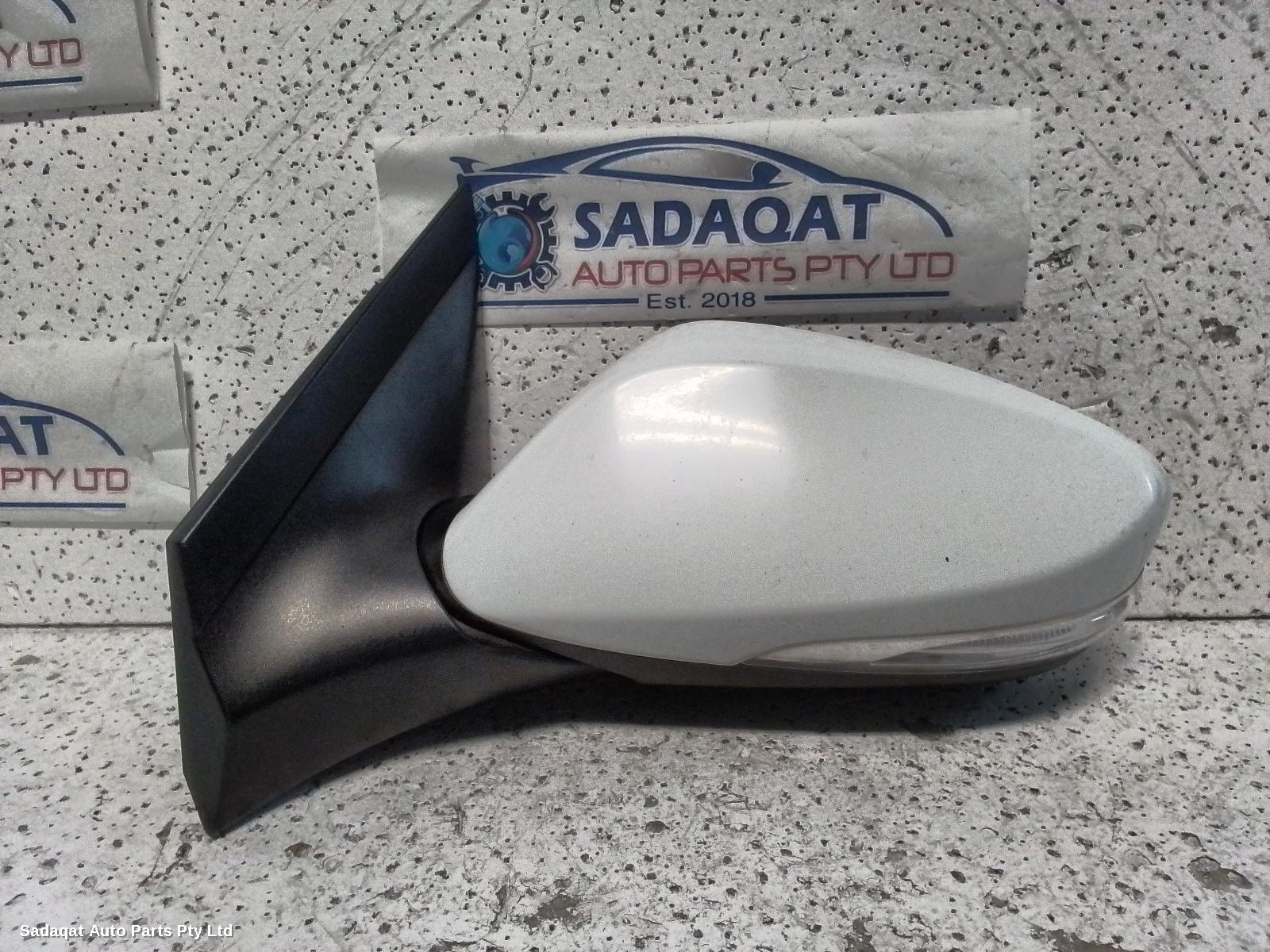 Hyundai Accent Left Door Mirror