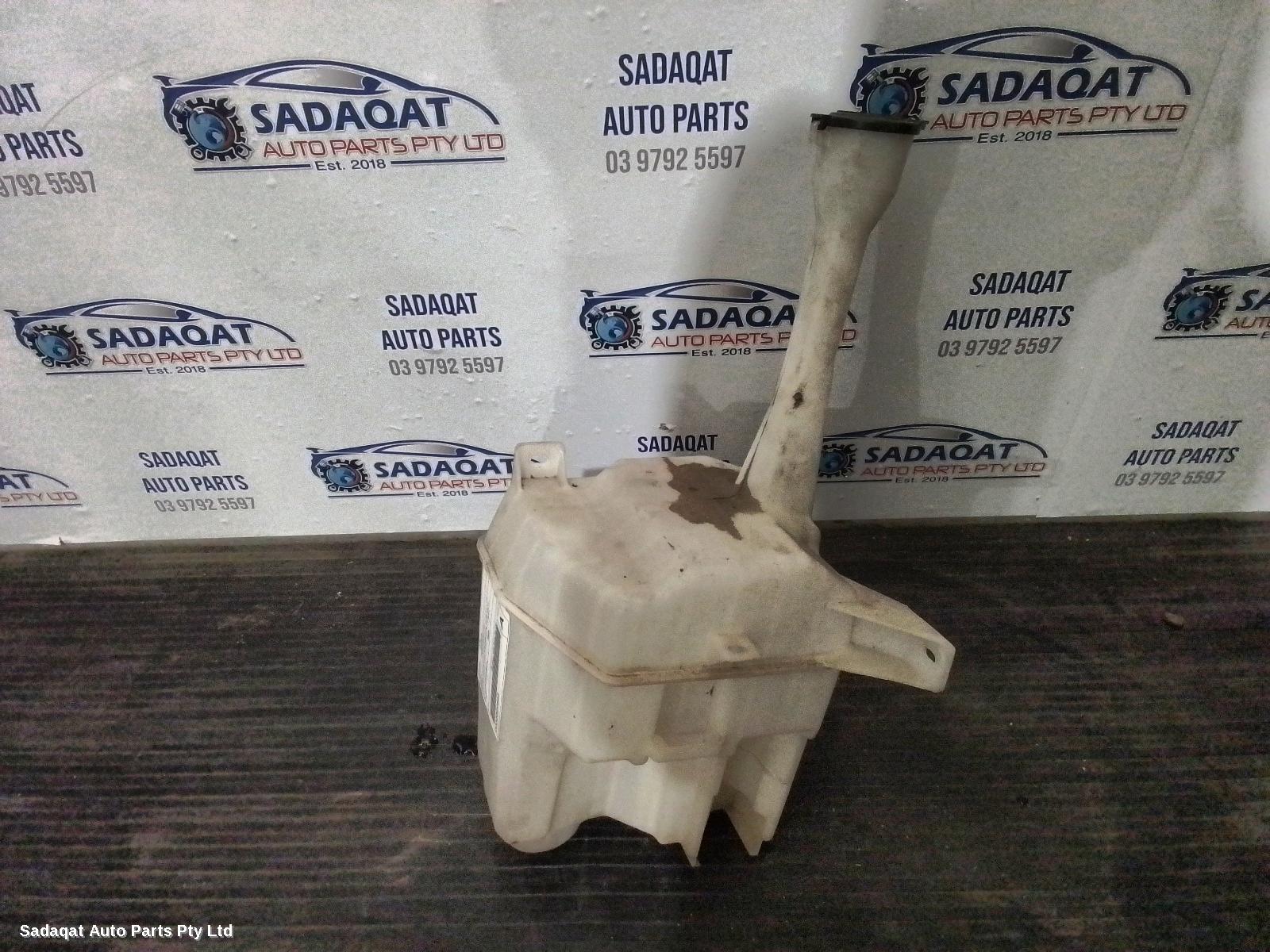 Toyota Aurion Washer Bottle