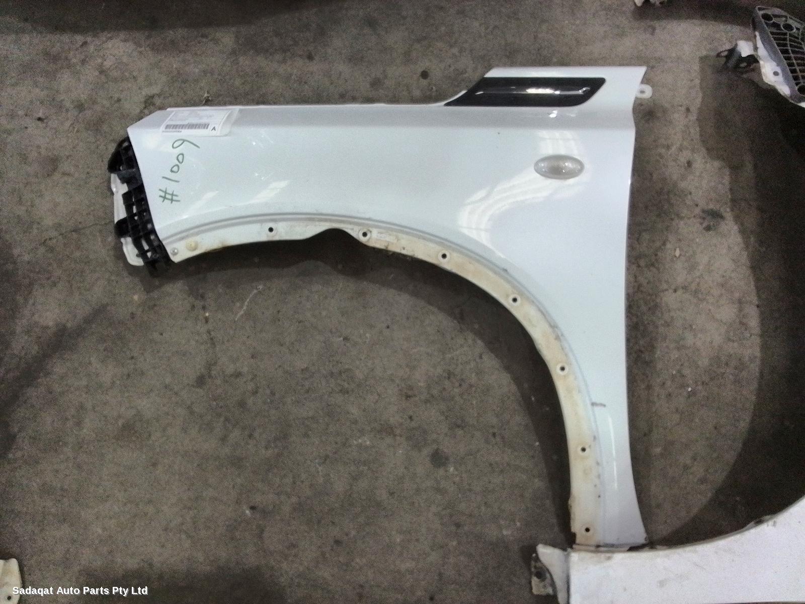 Suzuki Vitara Left Guard