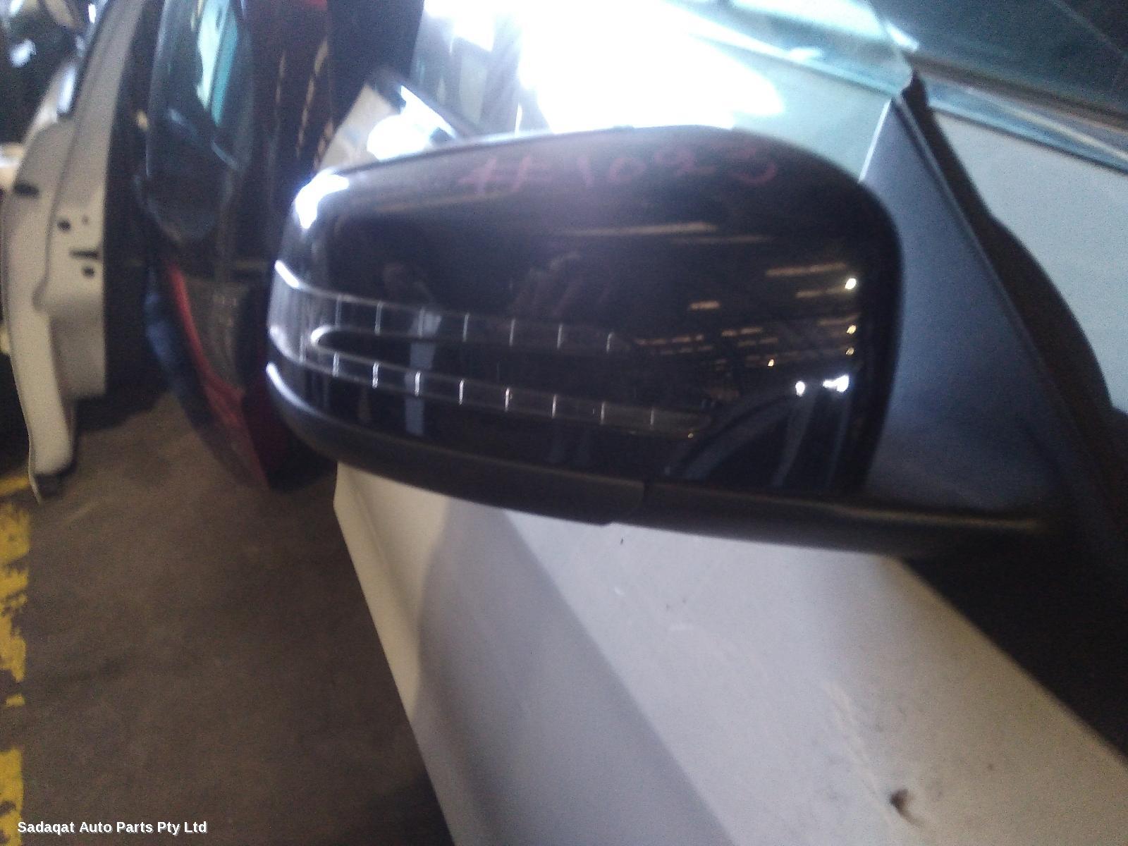 Mercedes Cla Class Right Door Mirror