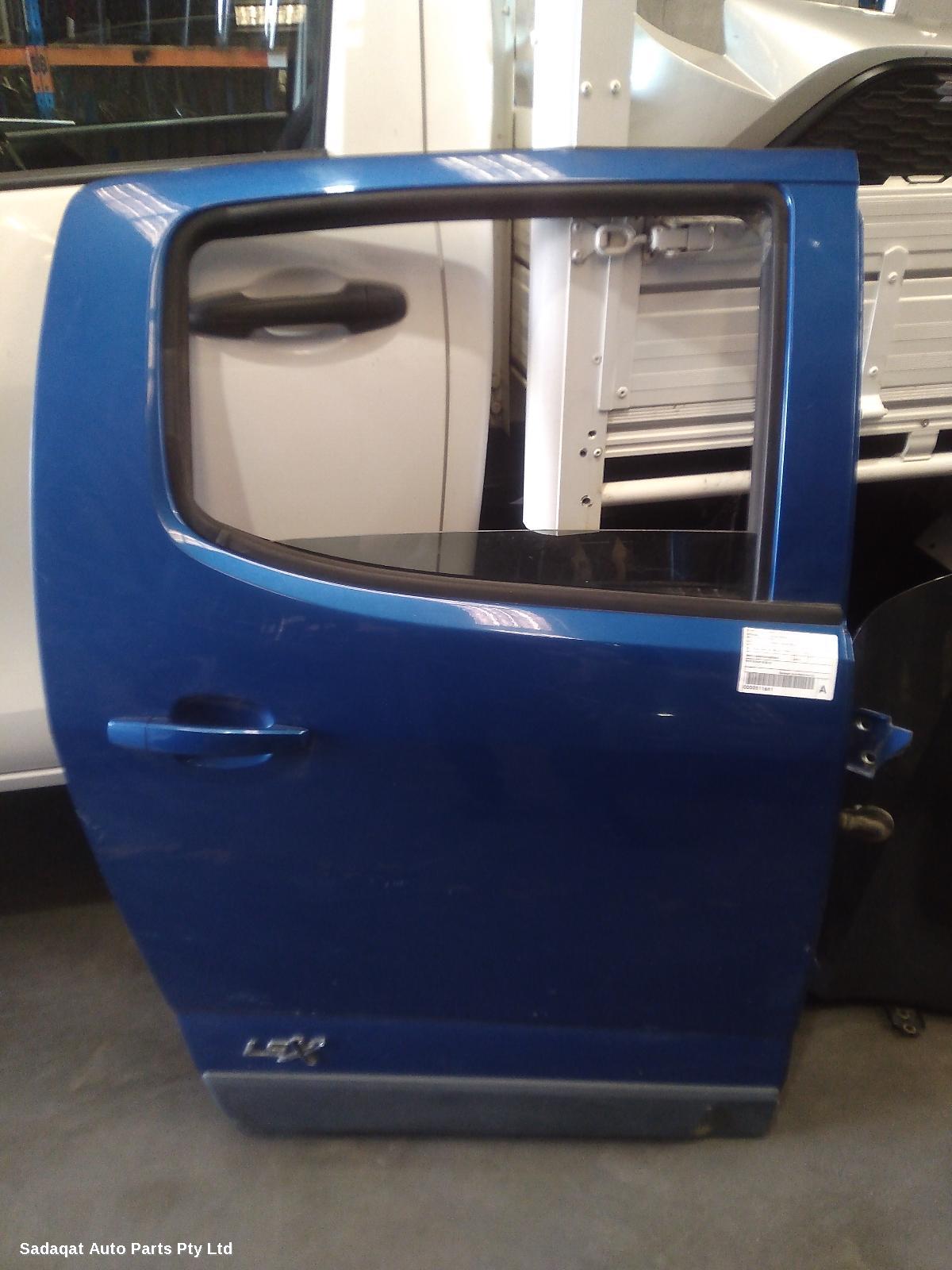 Holden Colorado Right_rear_door_sliding