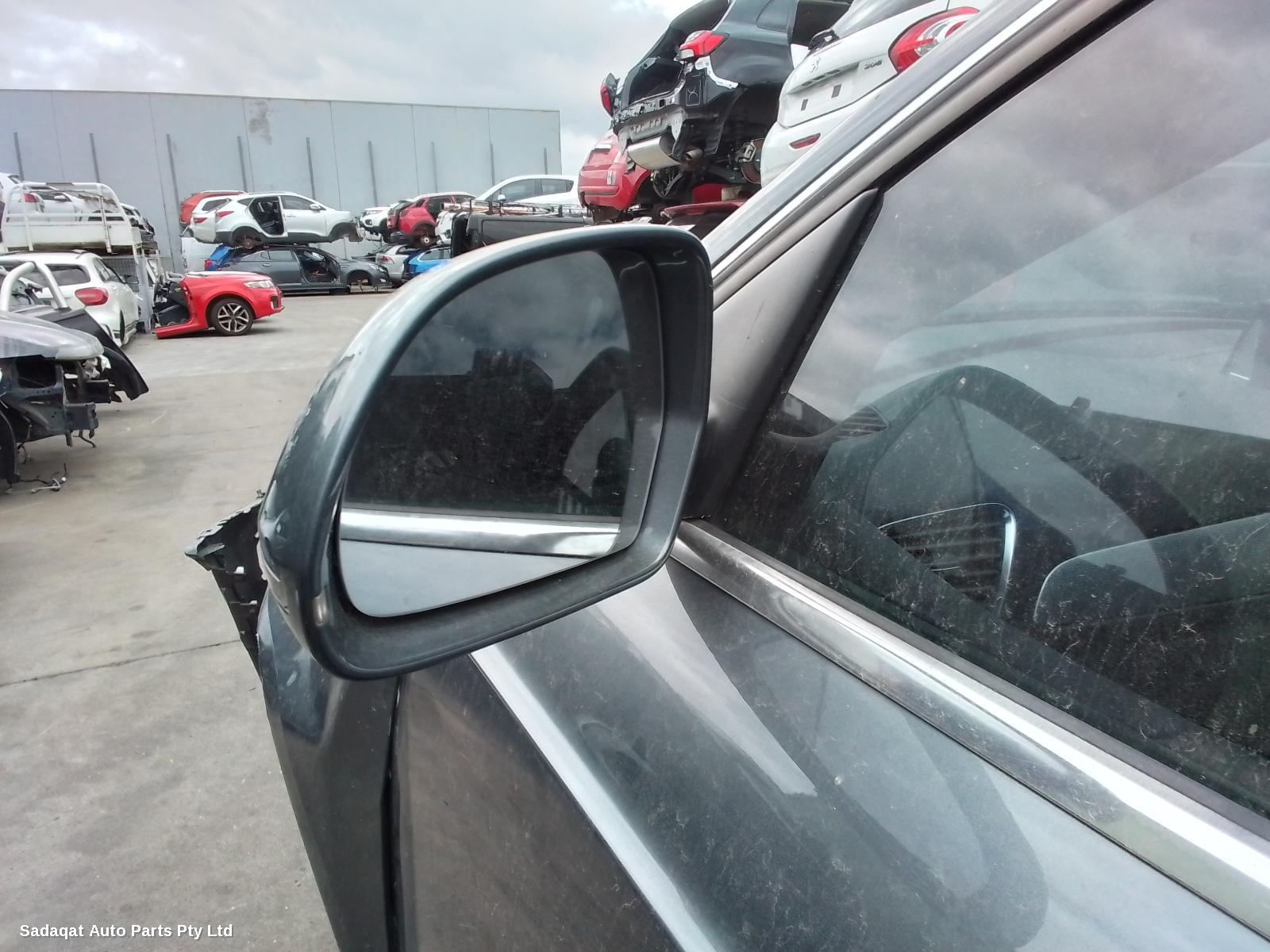 Audi Q3 Right Headlamp