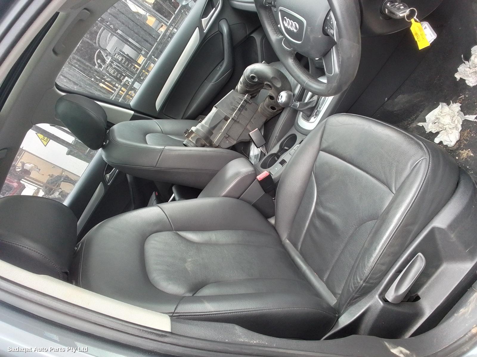 Audi Q3 Right Headlamp