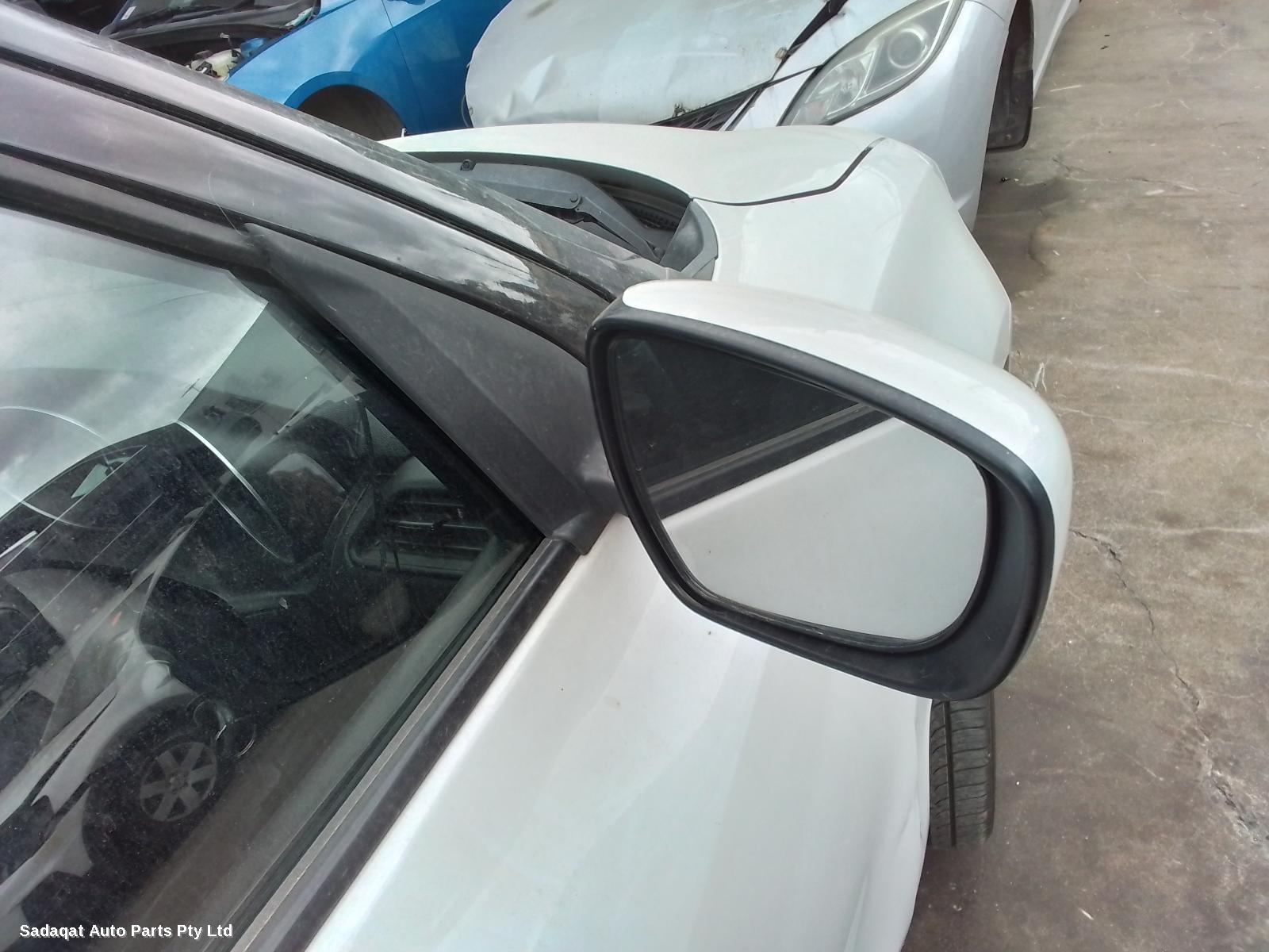 Suzuki Swift Washer Bottle