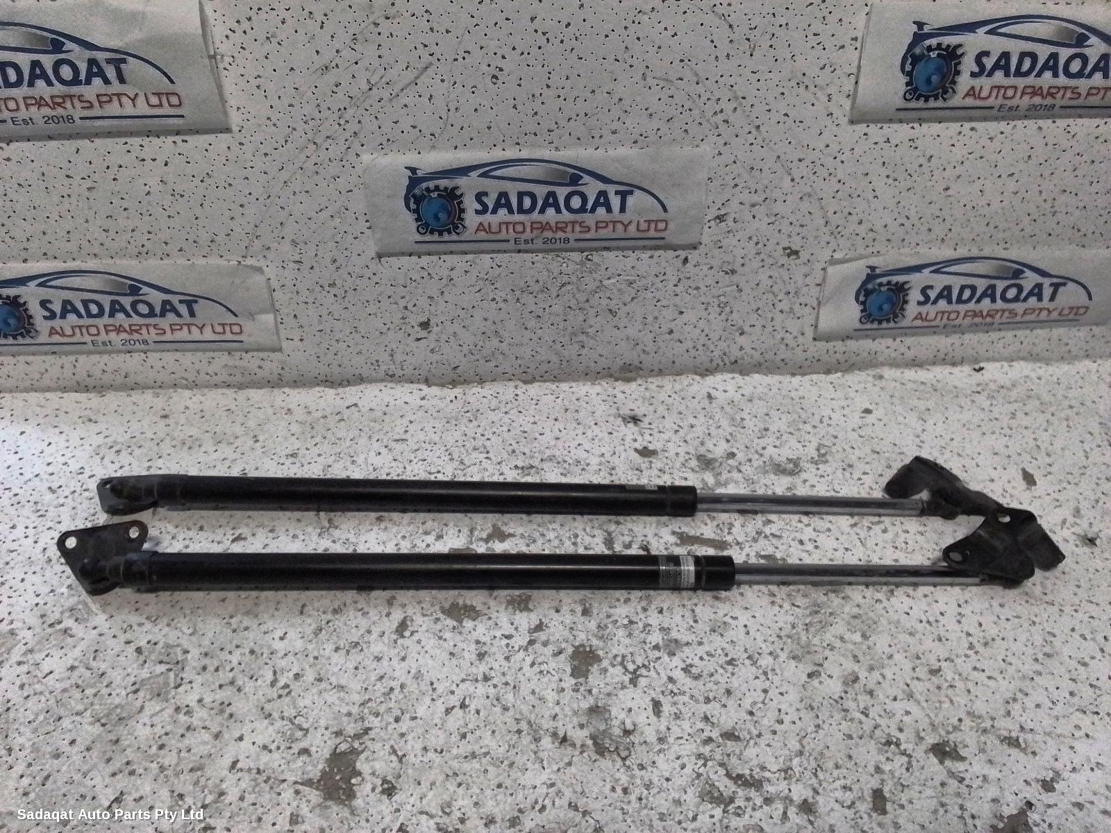 Toyota Hiace Hatch Strut
