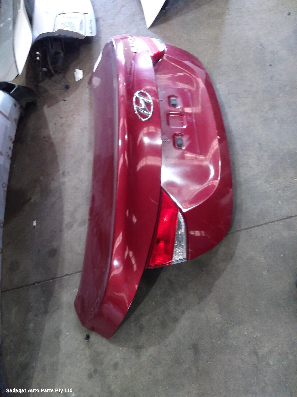Hyundai Elantra Bootlid/tailgate