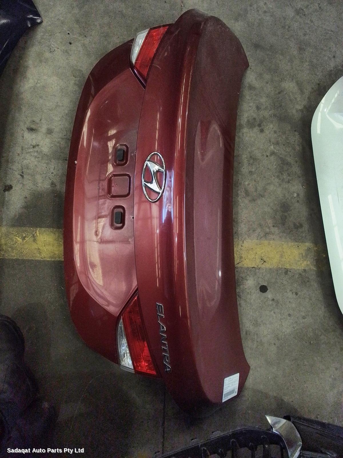 Hyundai Elantra Bootlid/tailgate
