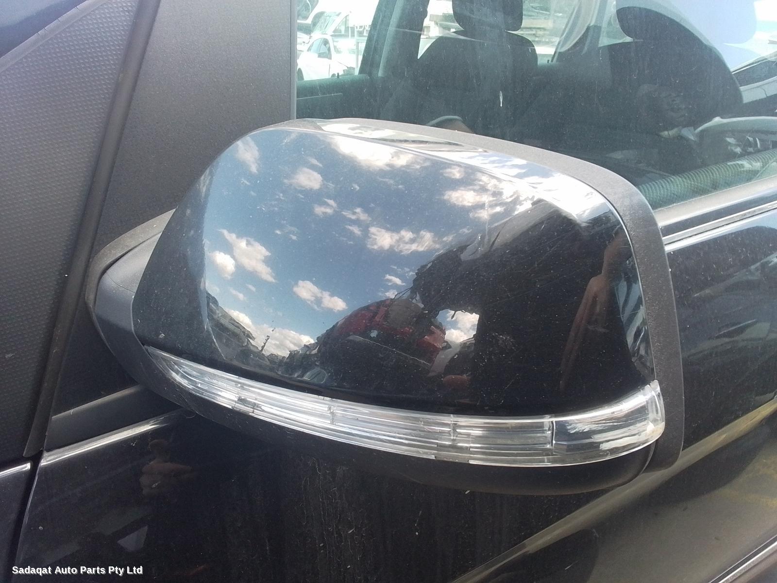 Mercedes B Class Right Door Mirror
