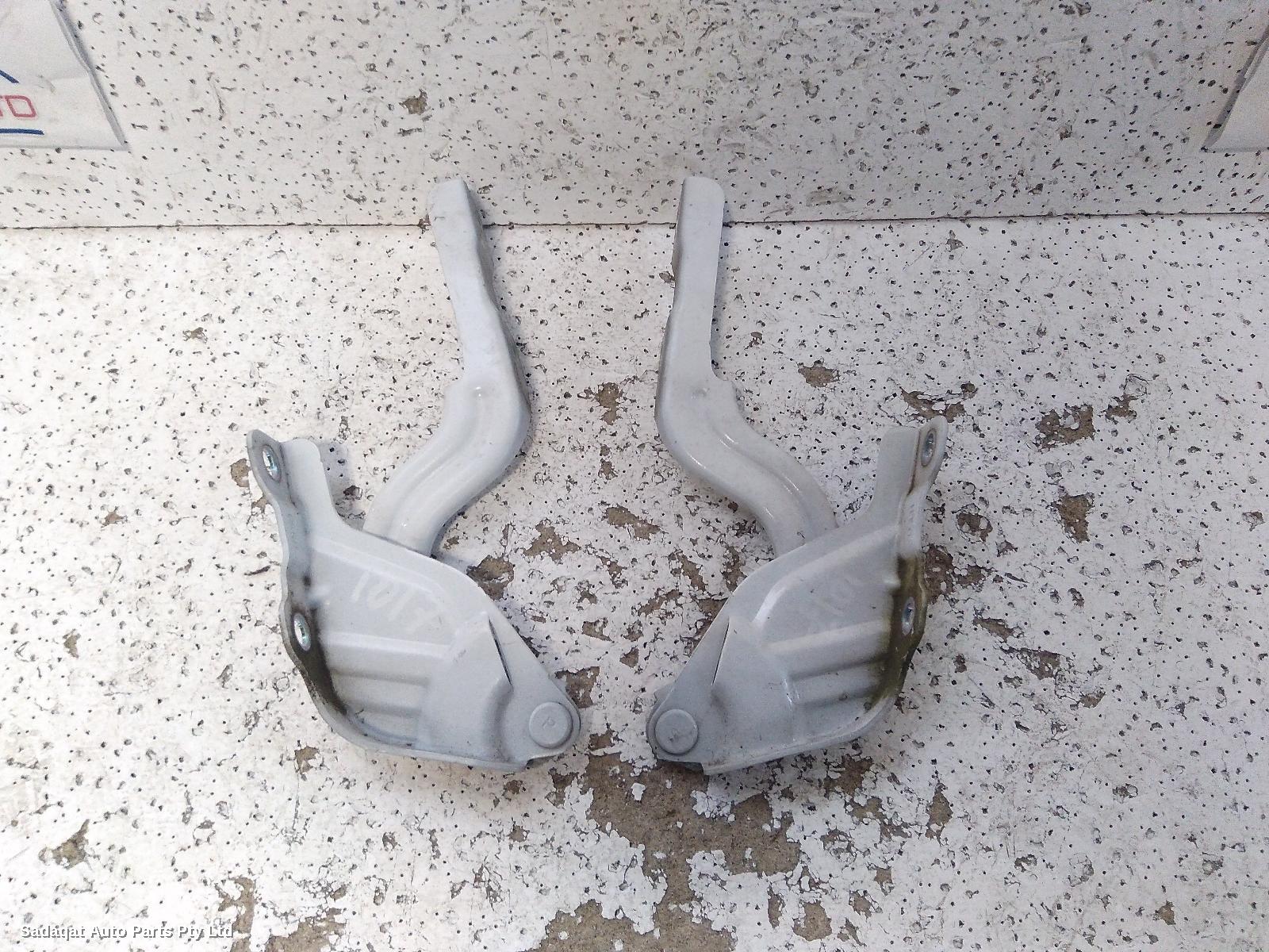 Hyundai Kona Bonnet Hinge/strut