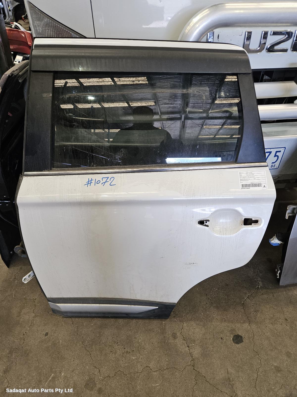 Mitsubishi Outlander Left Rear Door/sliding