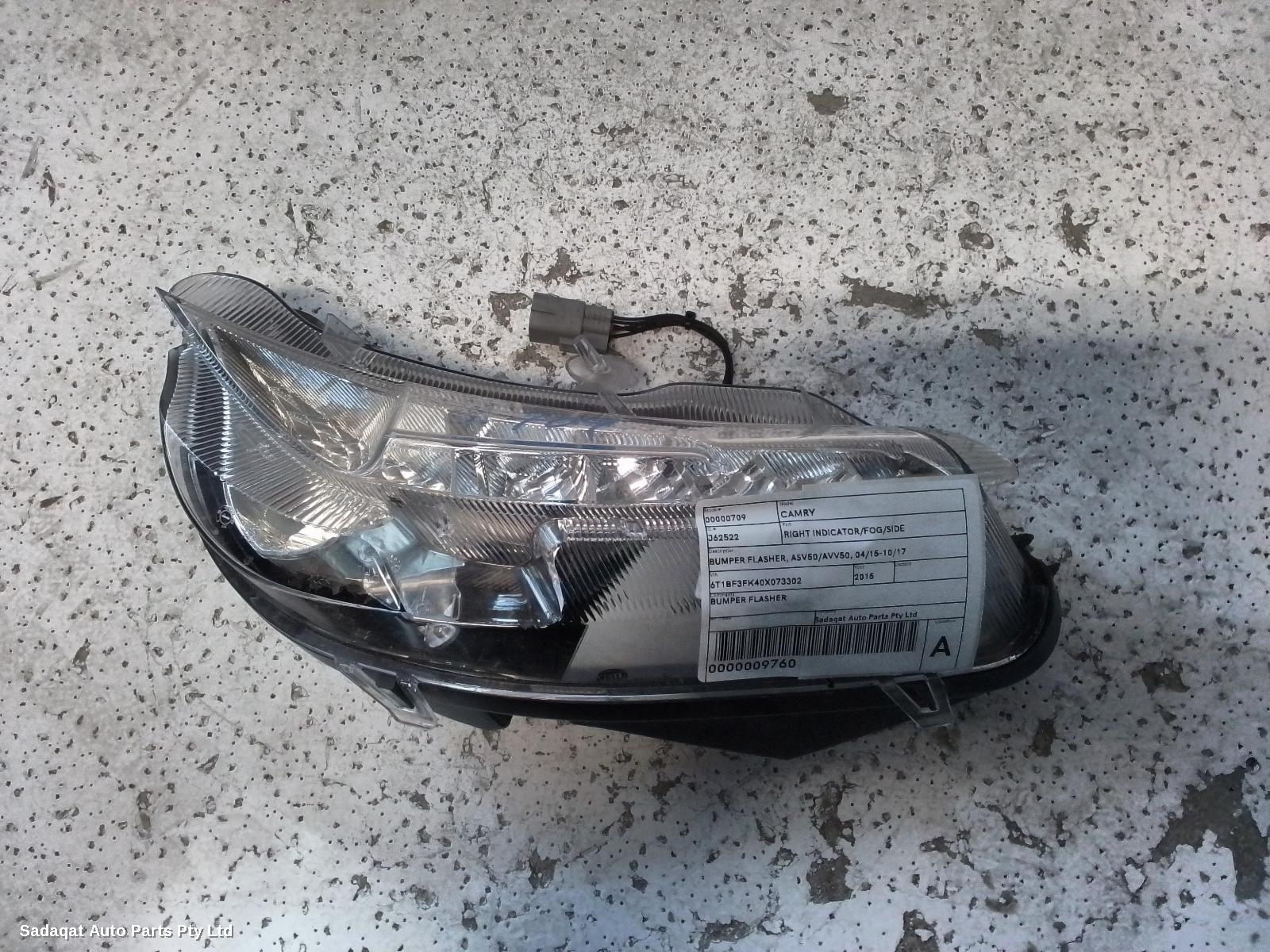 Toyota Camry Right Indicator/fog/side