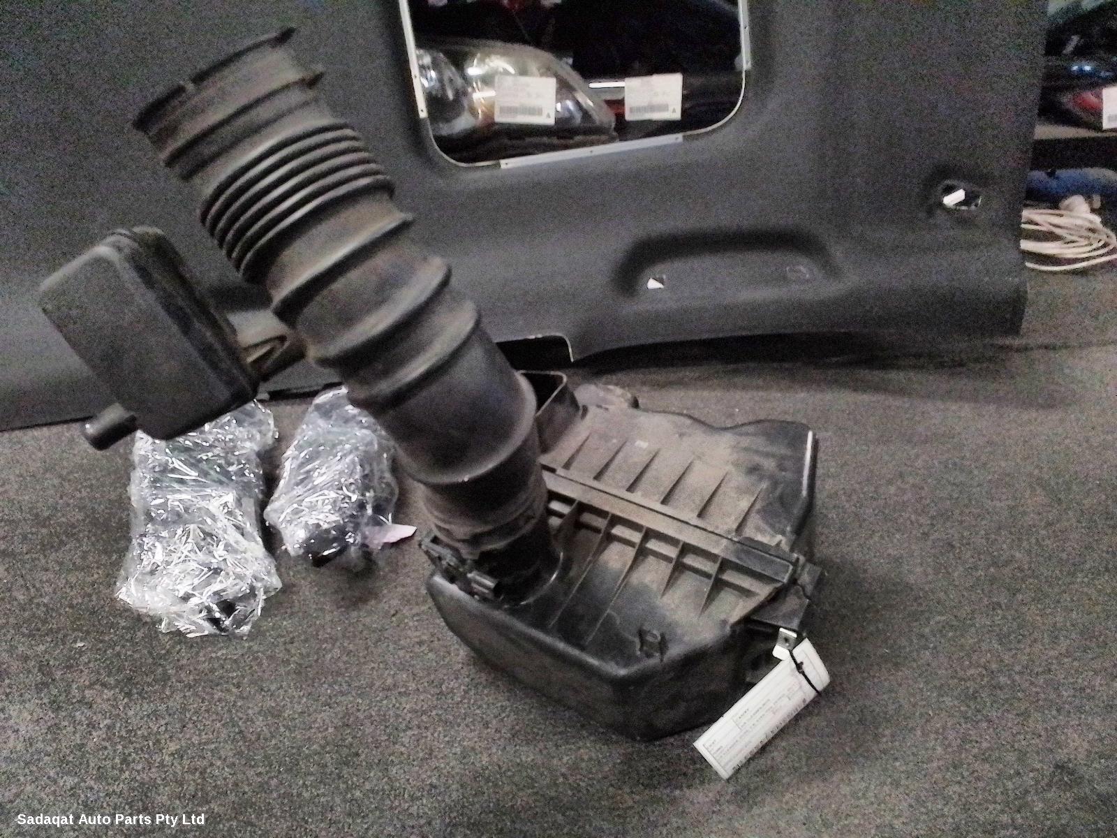 Toyota Camry Air Cleaner/box