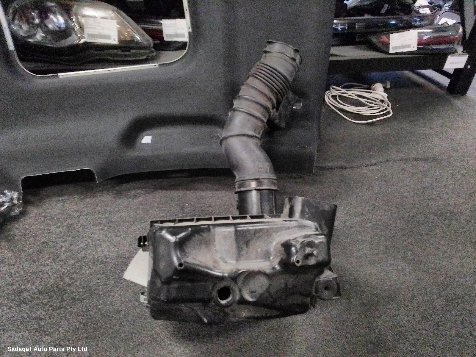 Toyota Camry Air Cleaner/box