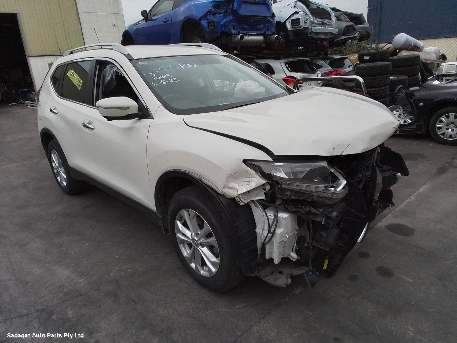 Nissan Xtrail Left Door Mirror