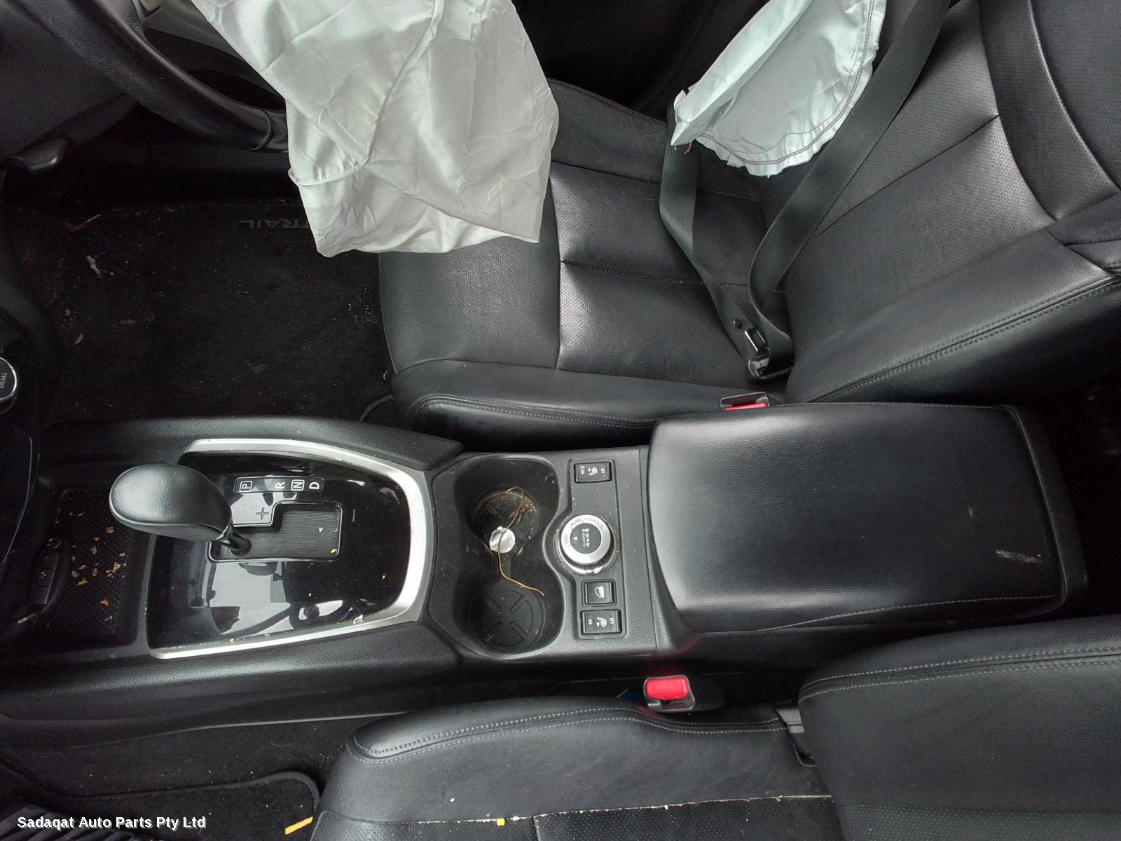 Nissan Xtrail Left Door Mirror