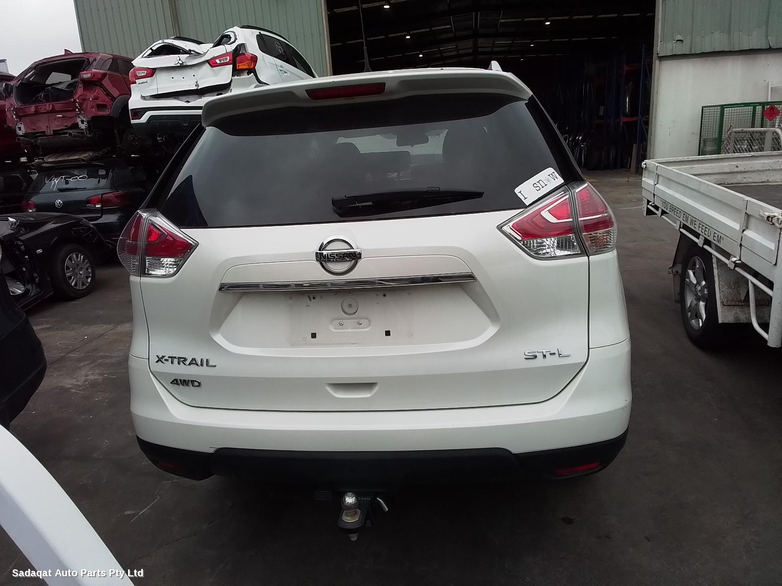 Nissan Xtrail Left Door Mirror