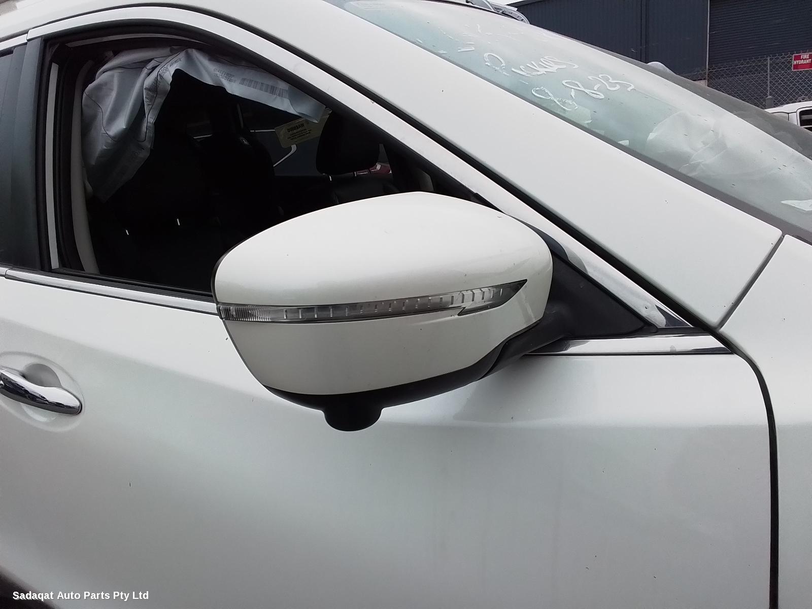 Nissan Xtrail Left Door Mirror