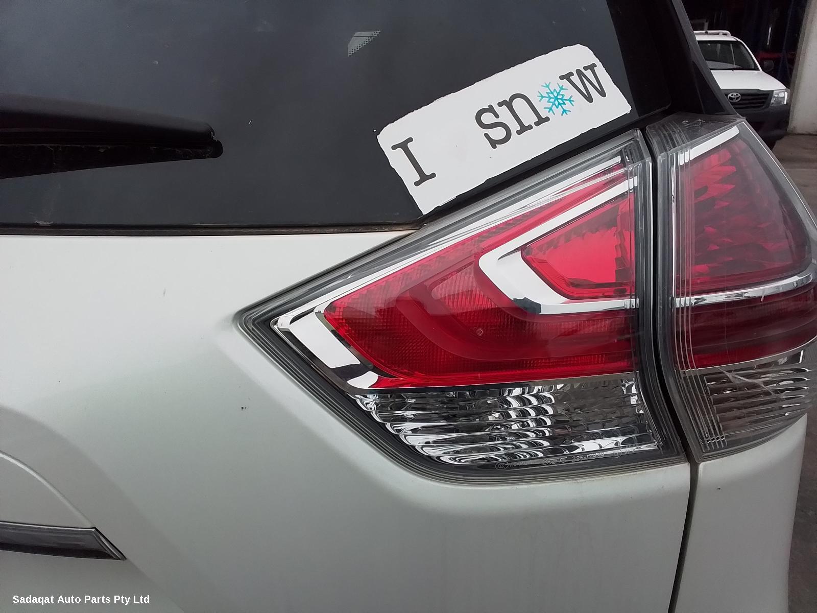 Nissan Xtrail Left Door Mirror