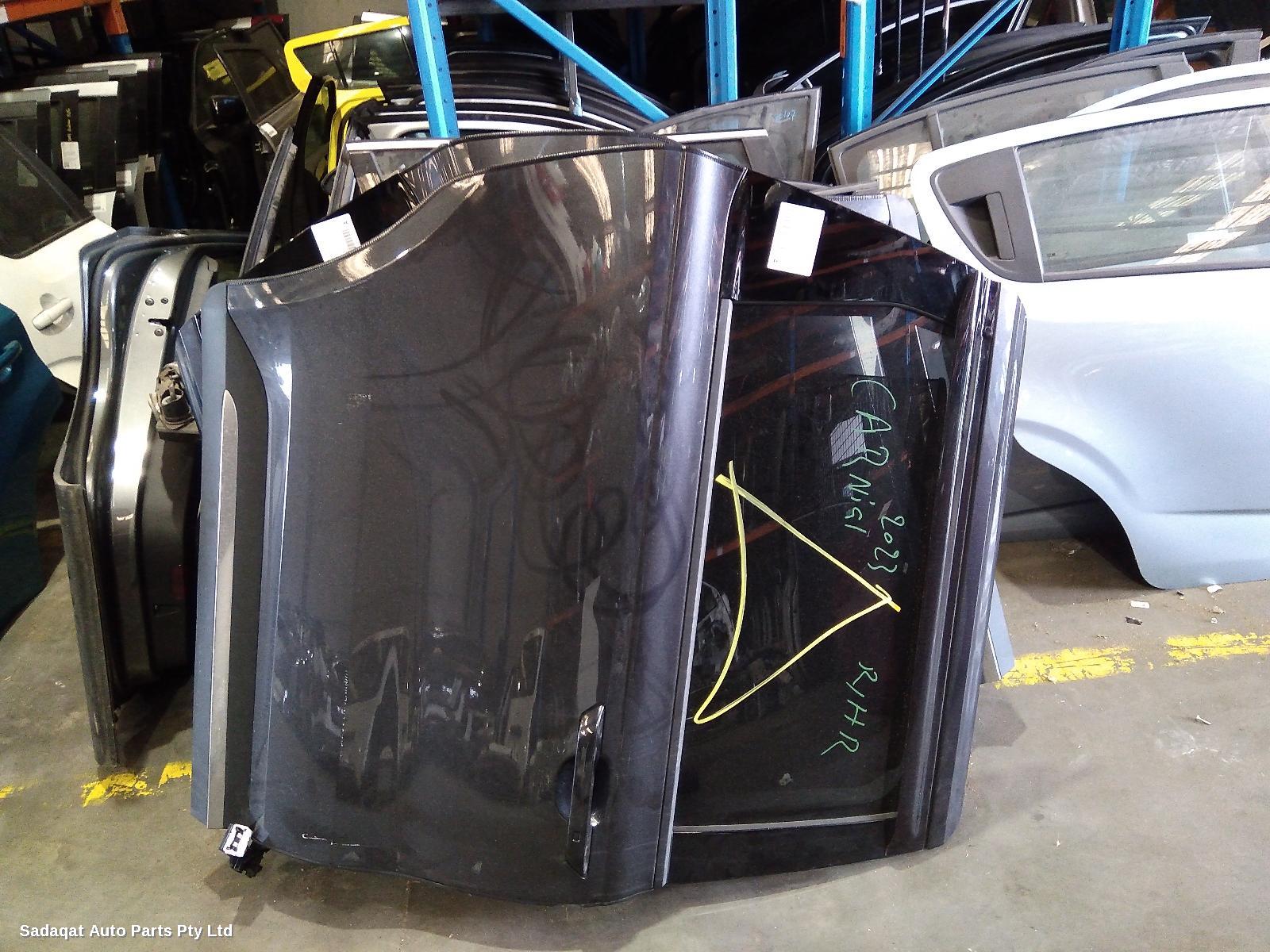Kia Carnival/grand Carnival Right_rear_door_sliding