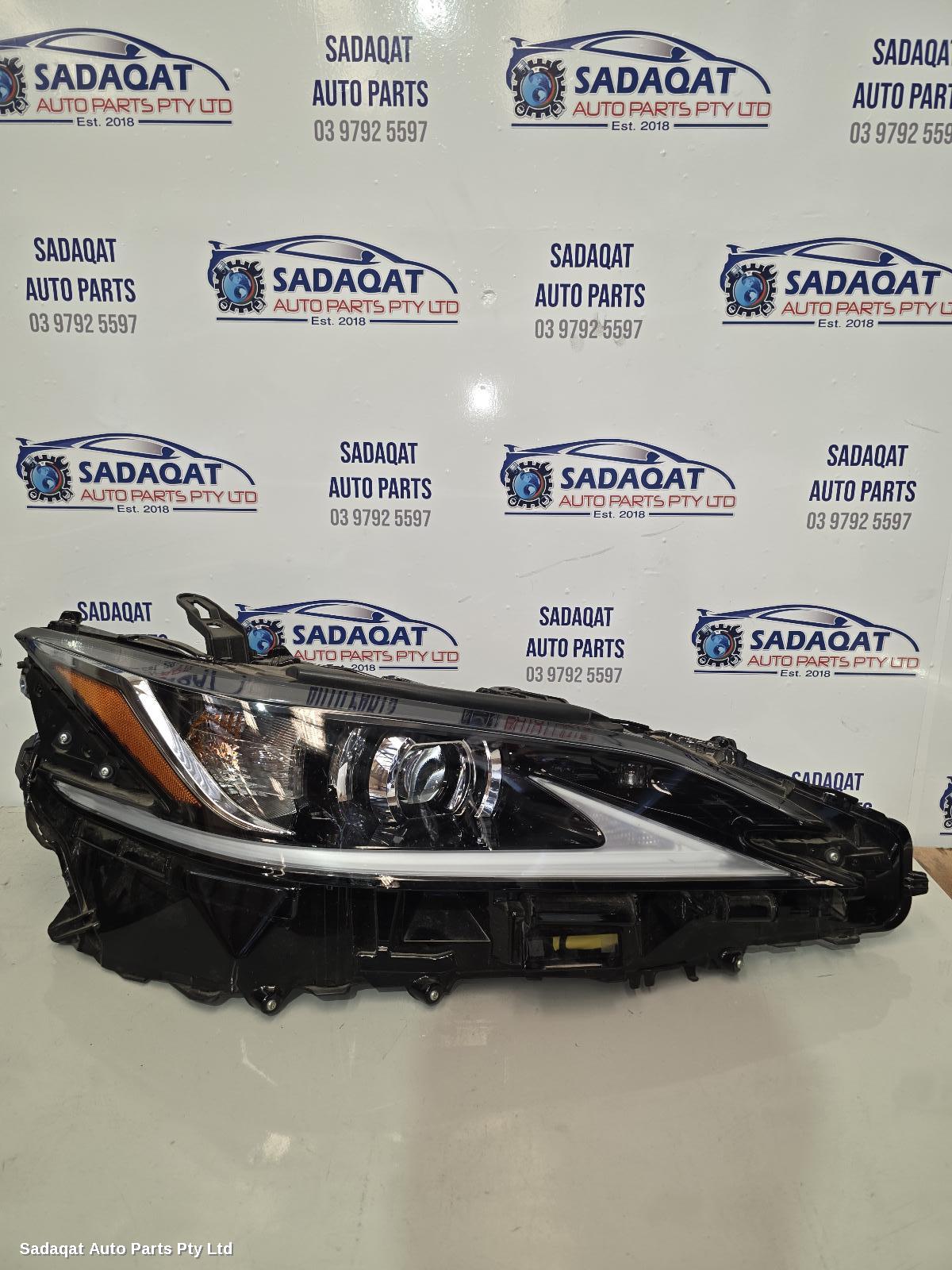 Lexus Es Series (13-) Right Headlamp