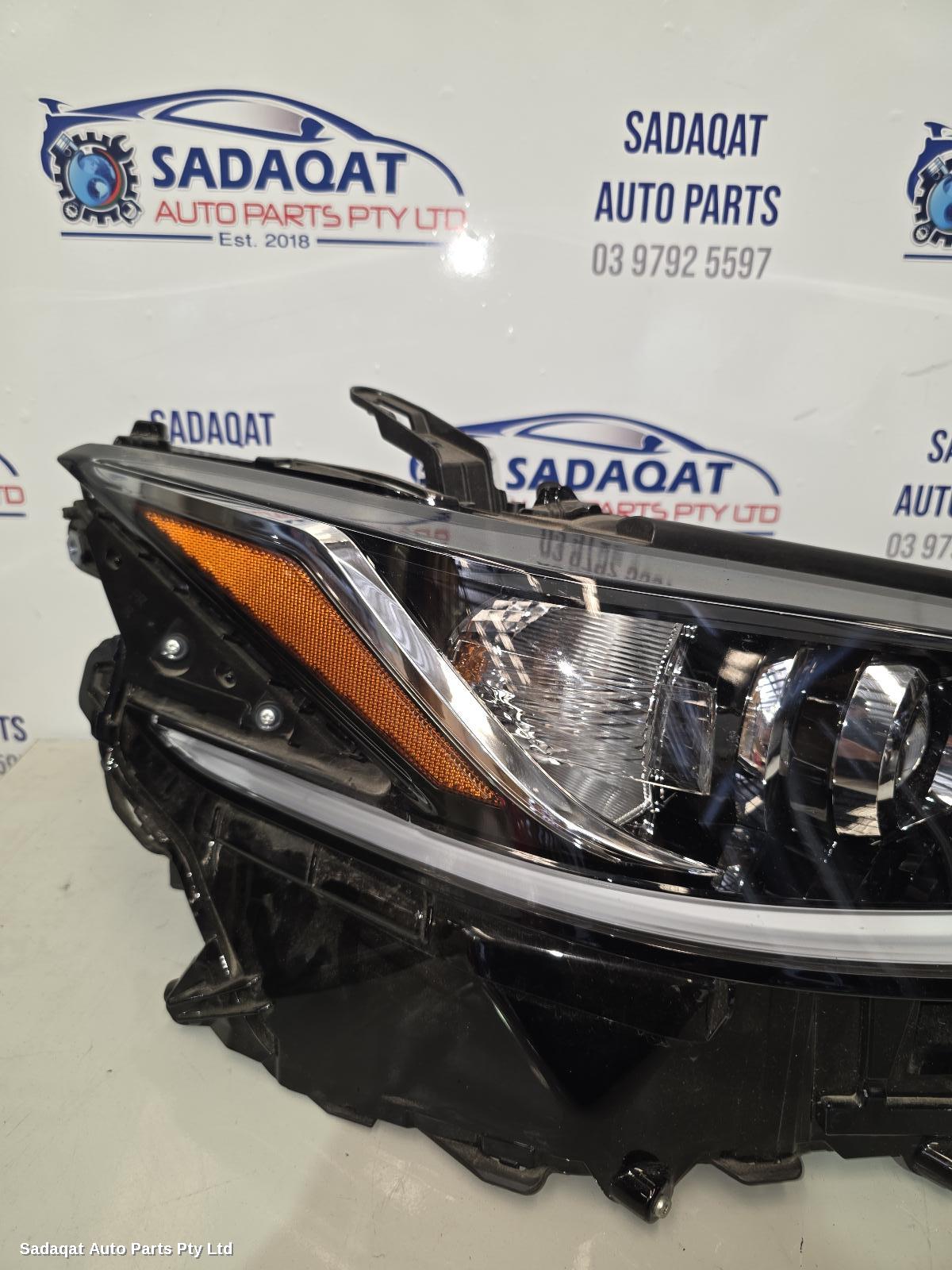 Lexus Es Series (13-) Right Headlamp