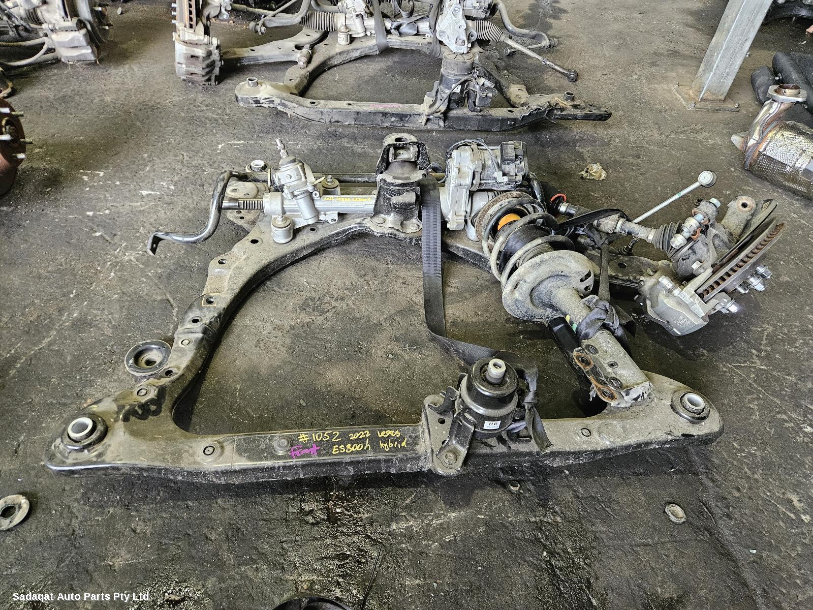 Lexus Es Series (13-) Left Front Hub Assembly