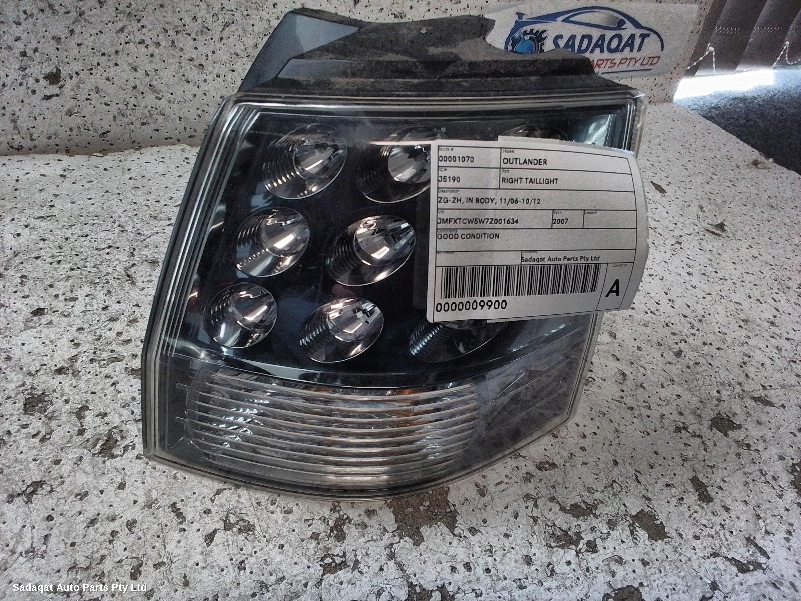 Mitsubishi Outlander Right Taillight