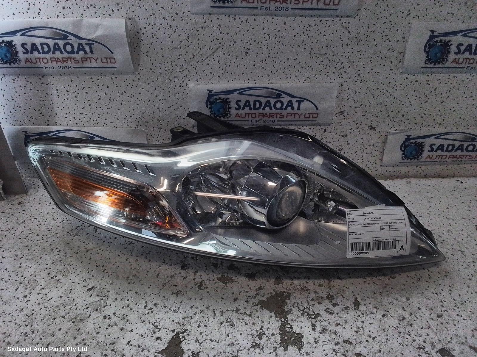 Ford Mondeo Right Headlamp