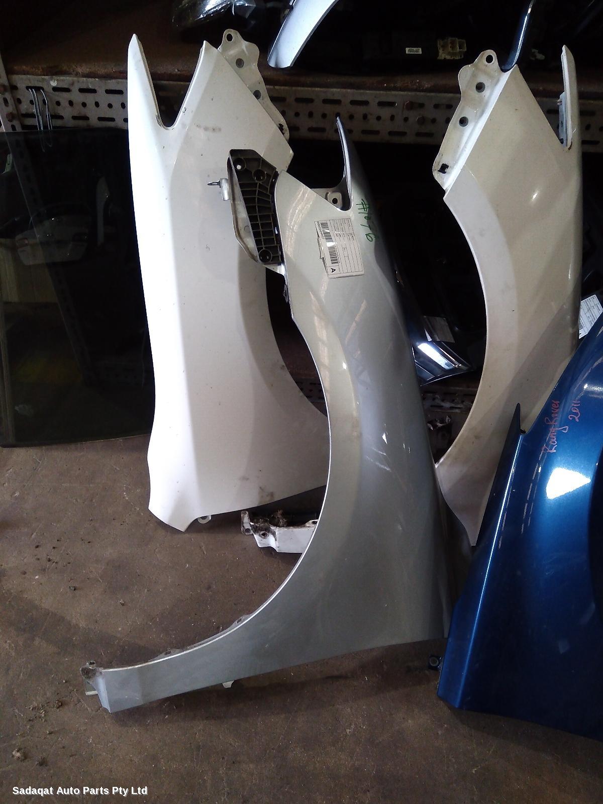 Toyota Aurion Left Guard