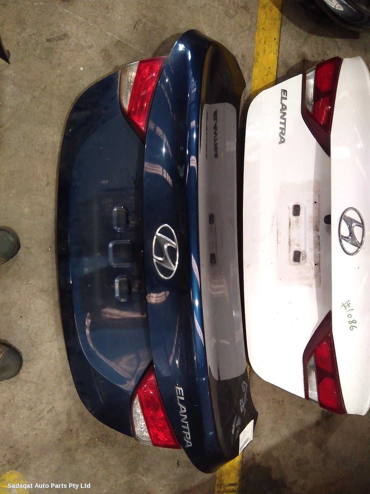 Hyundai Elantra Bootlid/tailgate