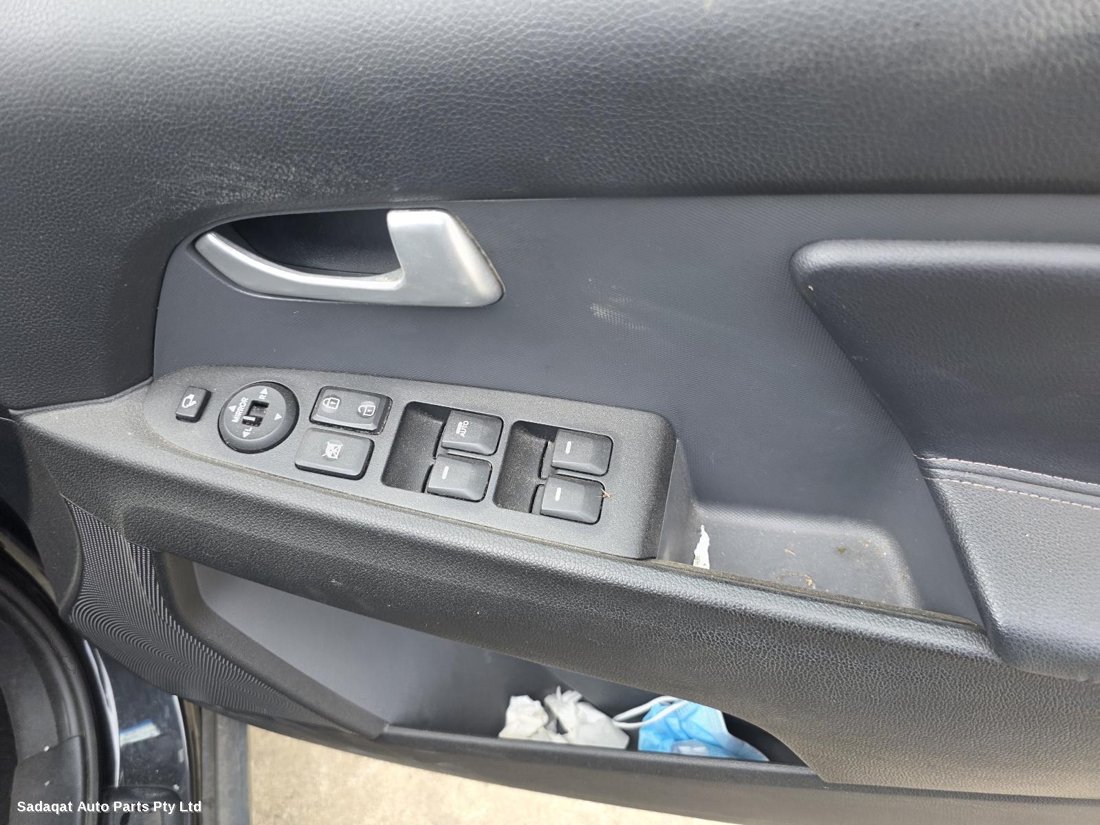 Holden Captiva Left Front Door