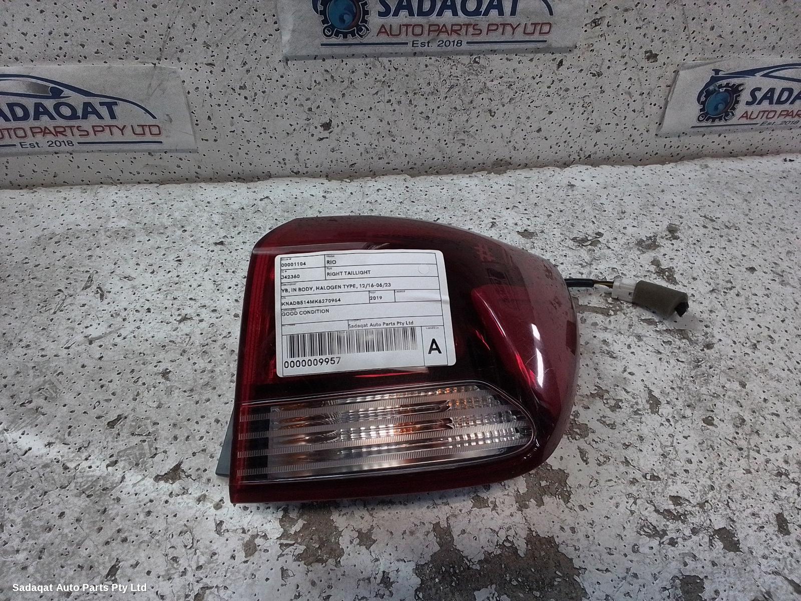 Kia Rio Right Taillight