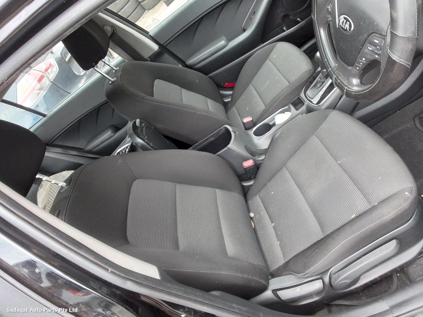 Kia Cerato Right Front Door