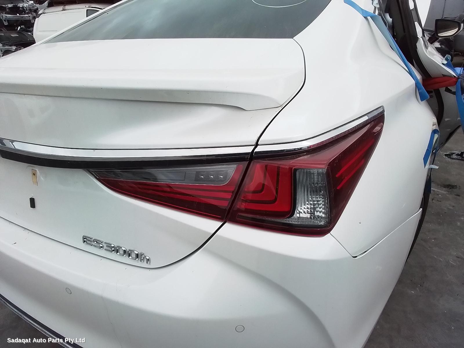 Lexus Es Series (13-) Left Headlamp