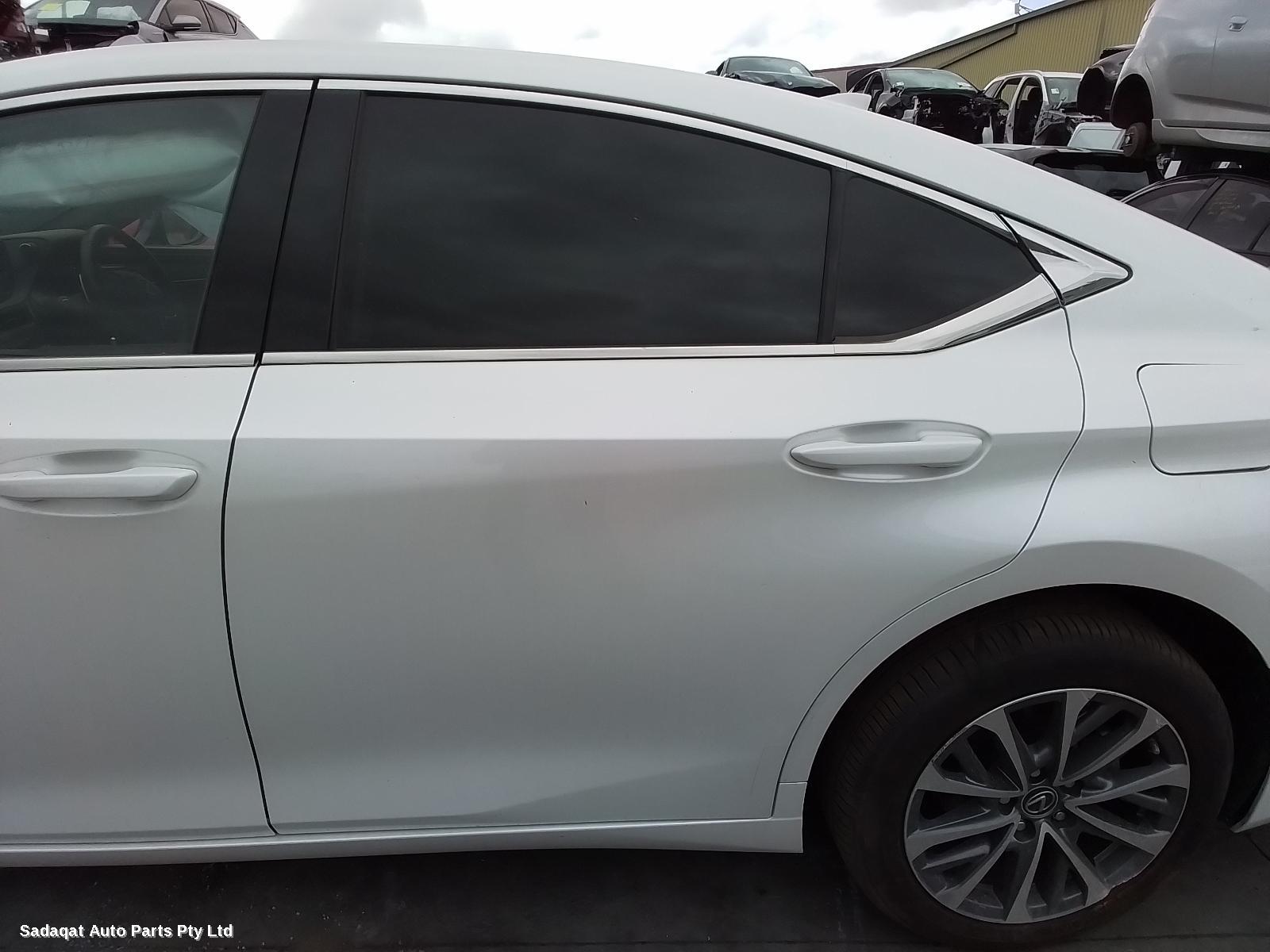 Lexus Es Series (13-) Left Headlamp