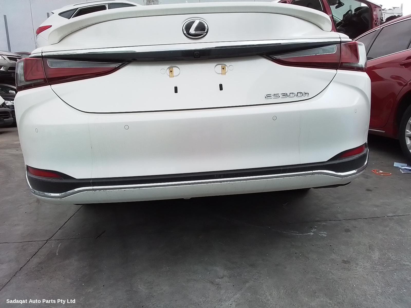 Lexus Es Series (13-) Left Headlamp