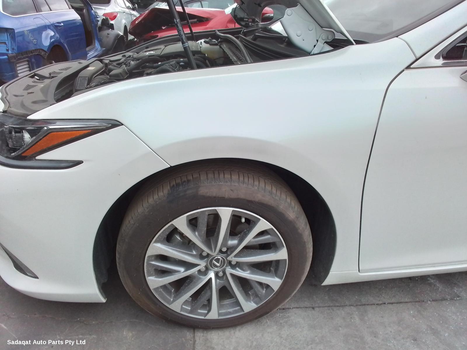 Lexus Es Series (13-) Left Headlamp