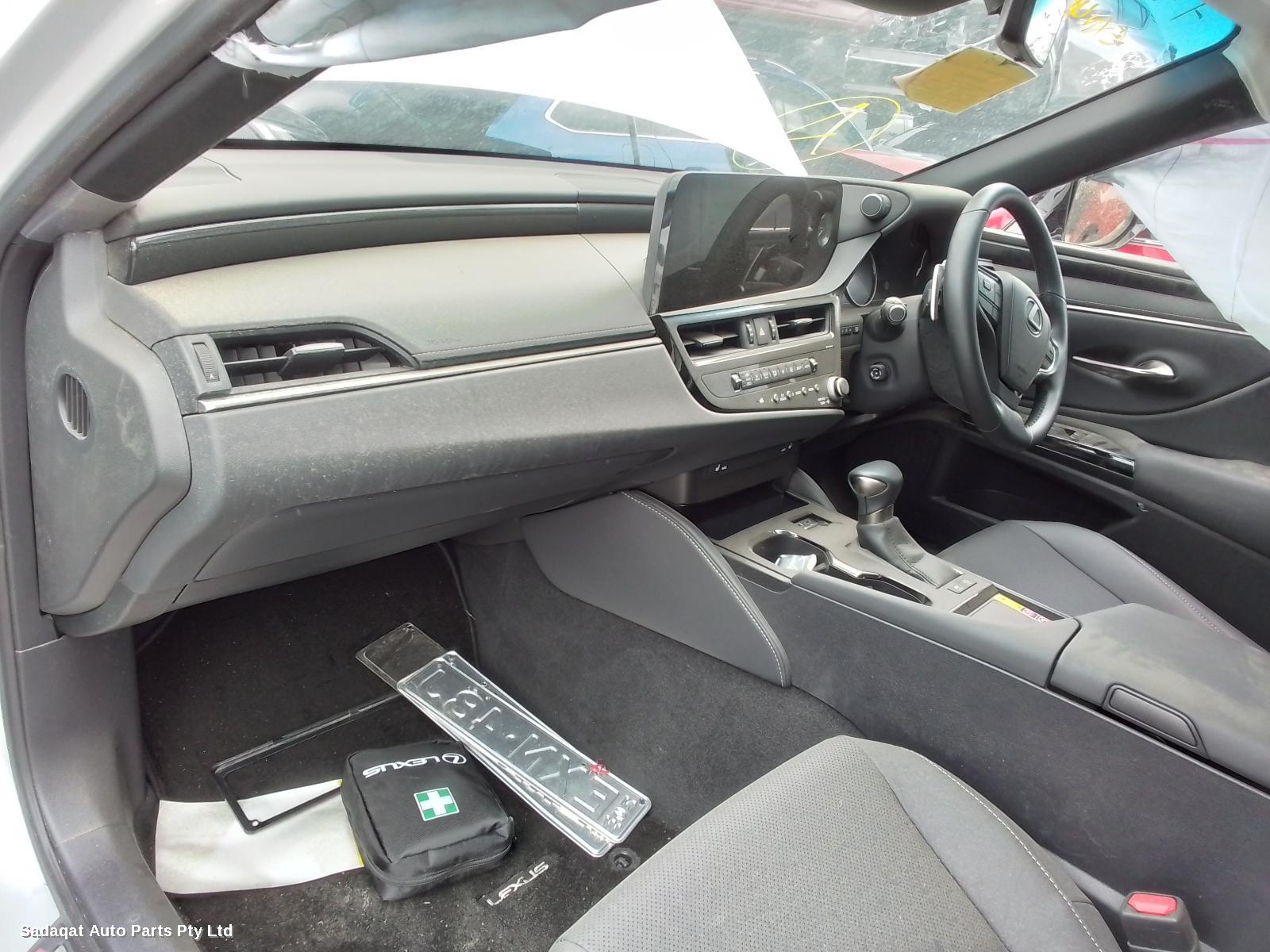 Lexus Es Series (13-) Left Headlamp